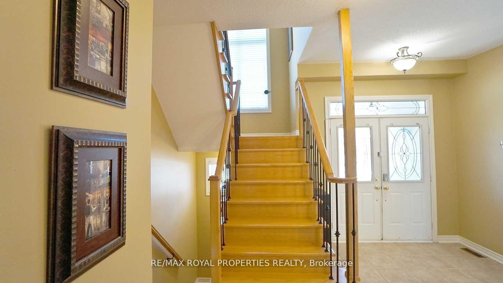 Photo 4 of 26 Ginger Grove, Vaughan, Sonoma Heights — HOMEH