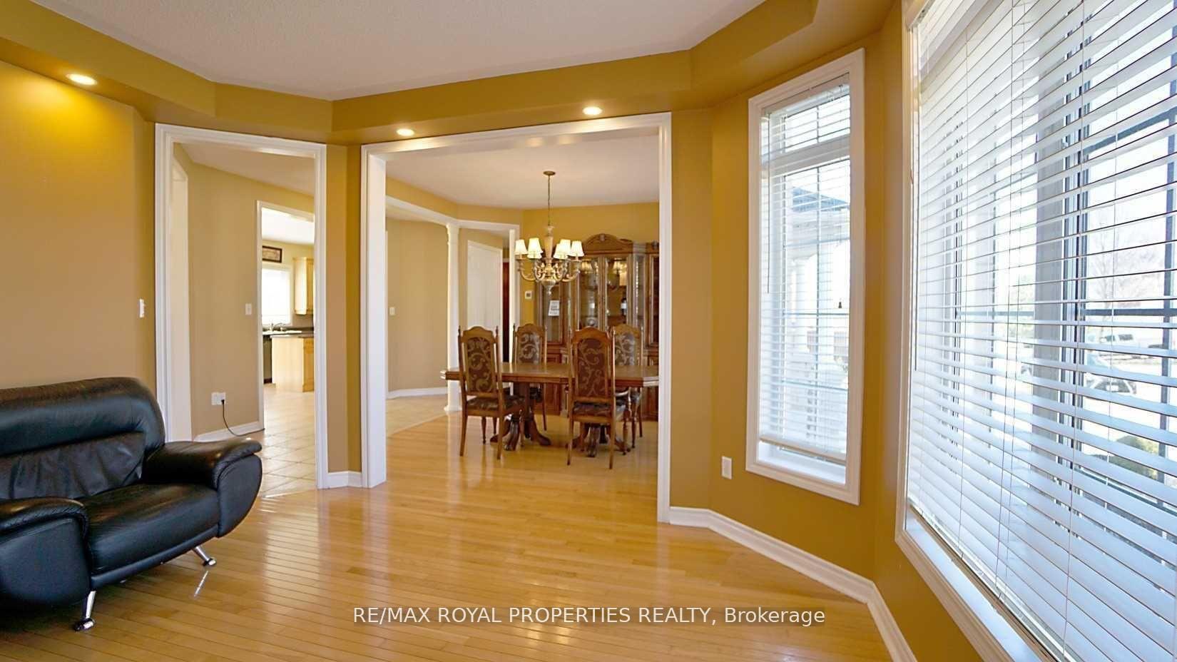 Photo 9 of 26 Ginger Grove, Vaughan, Sonoma Heights — HOMEH