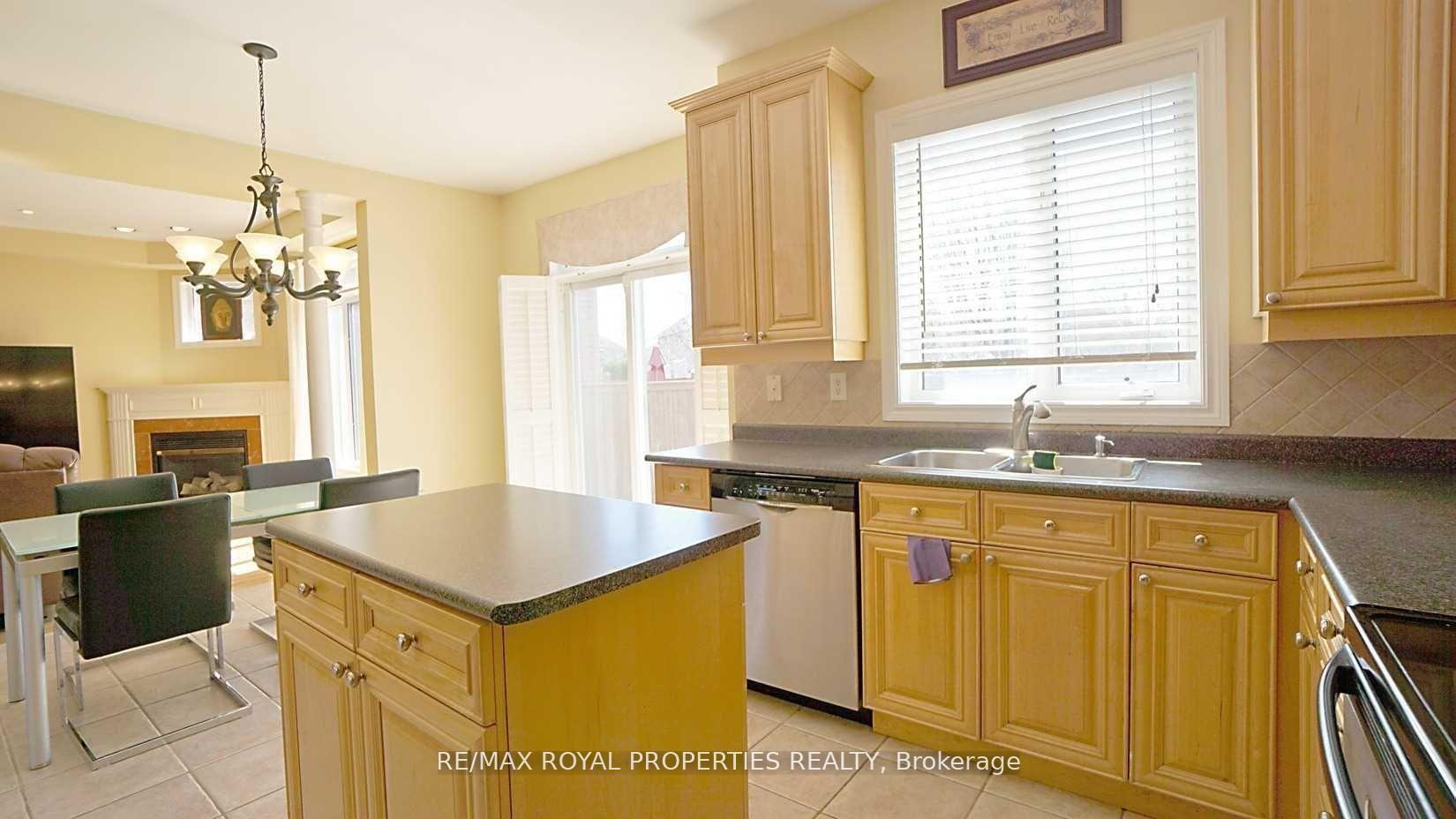 Photo 12 of 26 Ginger Grove, Vaughan, Sonoma Heights — HOMEH