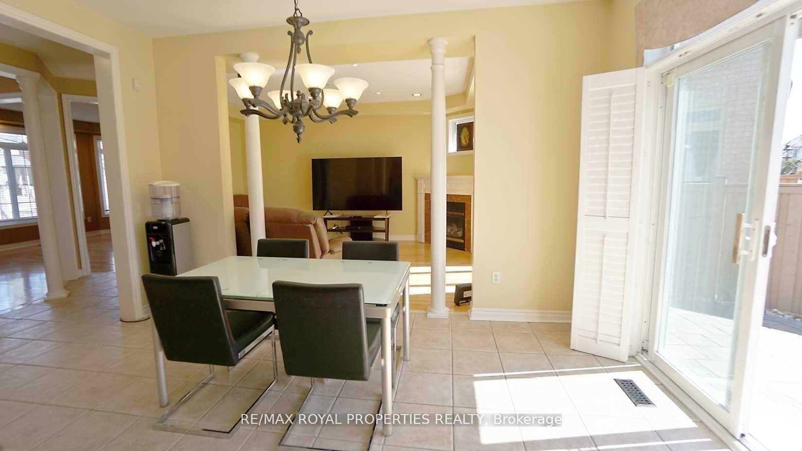 Photo 13 of 26 Ginger Grove, Vaughan, Sonoma Heights — HOMEH