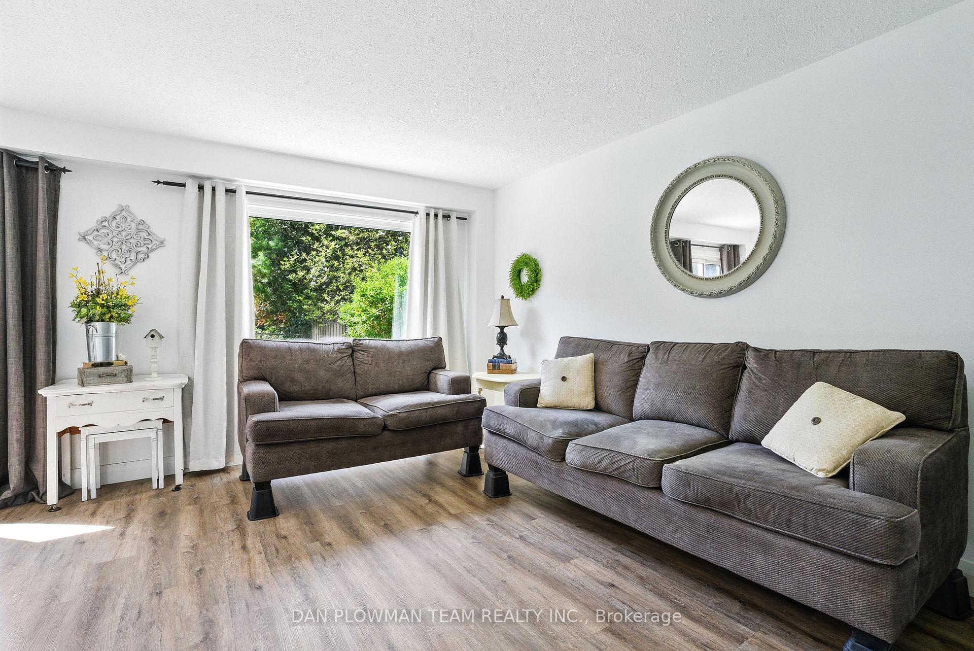 Photo 5 of 57 Kirby Crescent, Whitby, Blue Grass Meadows — HOMEH