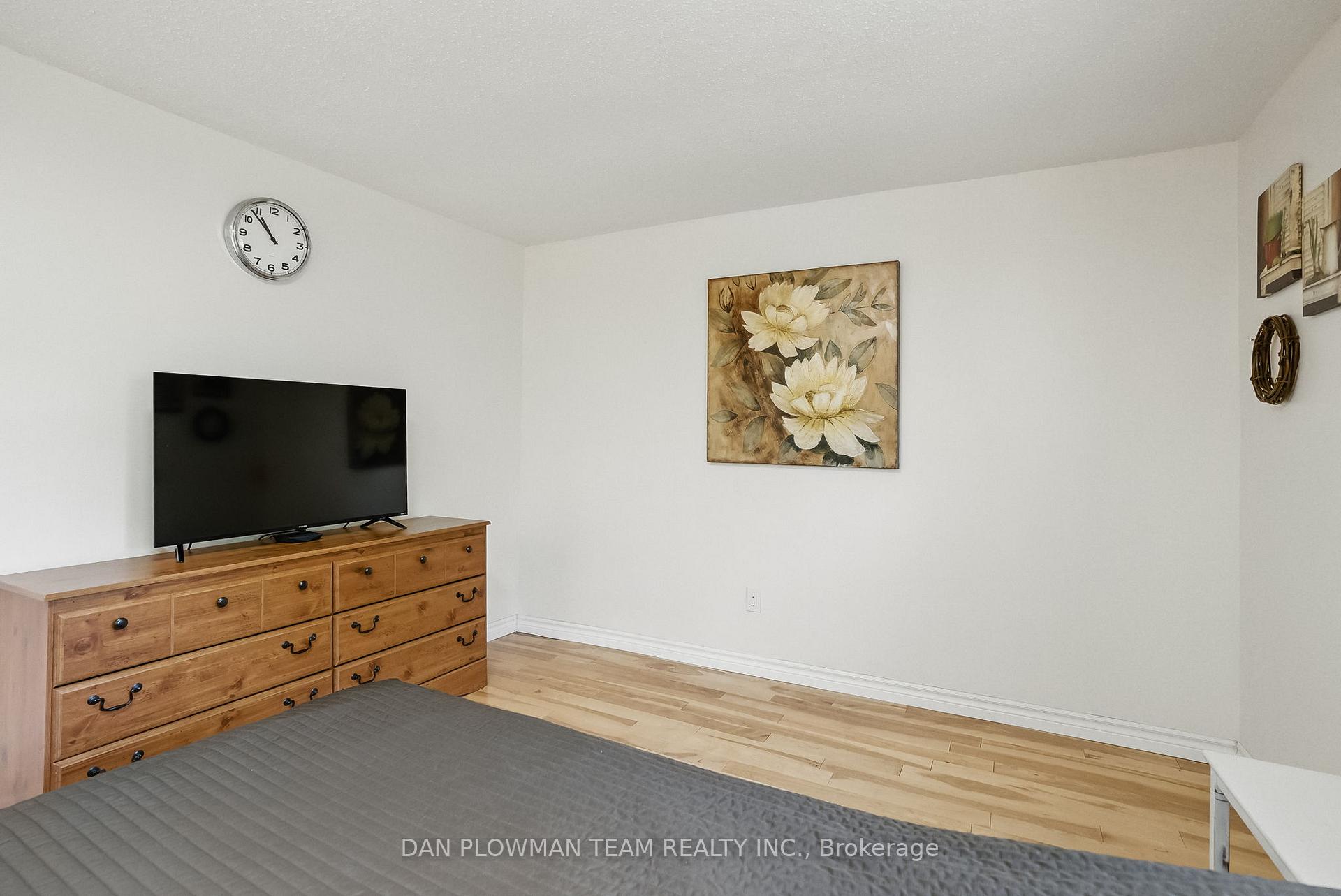 Photo 23 of 57 Kirby Crescent, Whitby, Blue Grass Meadows — HOMEH