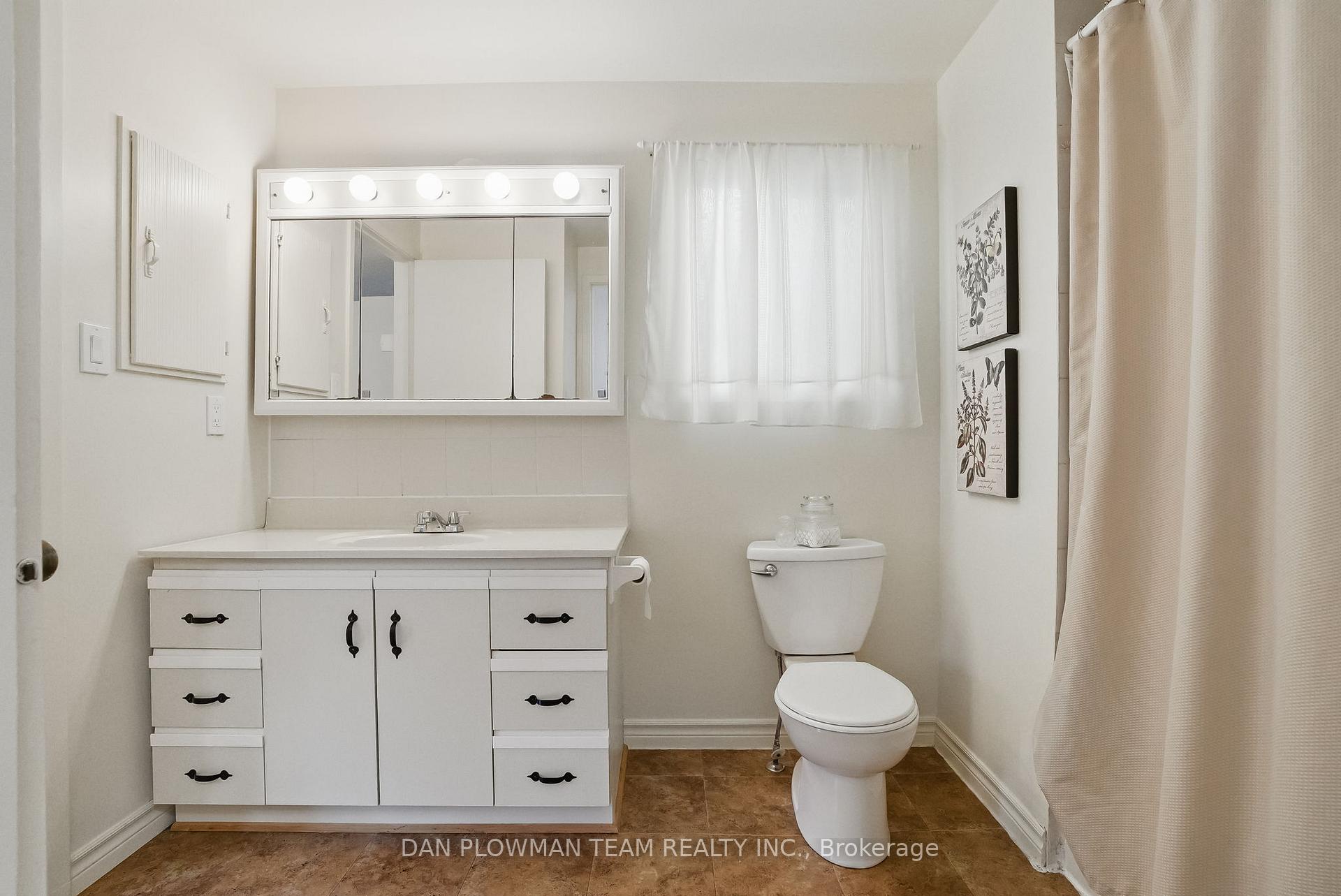 Photo 25 of 57 Kirby Crescent, Whitby, Blue Grass Meadows — HOMEH