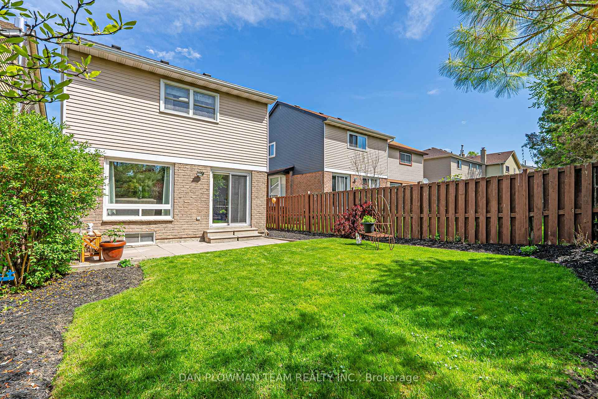 Photo 44 of 57 Kirby Crescent, Whitby, Blue Grass Meadows — HOMEH