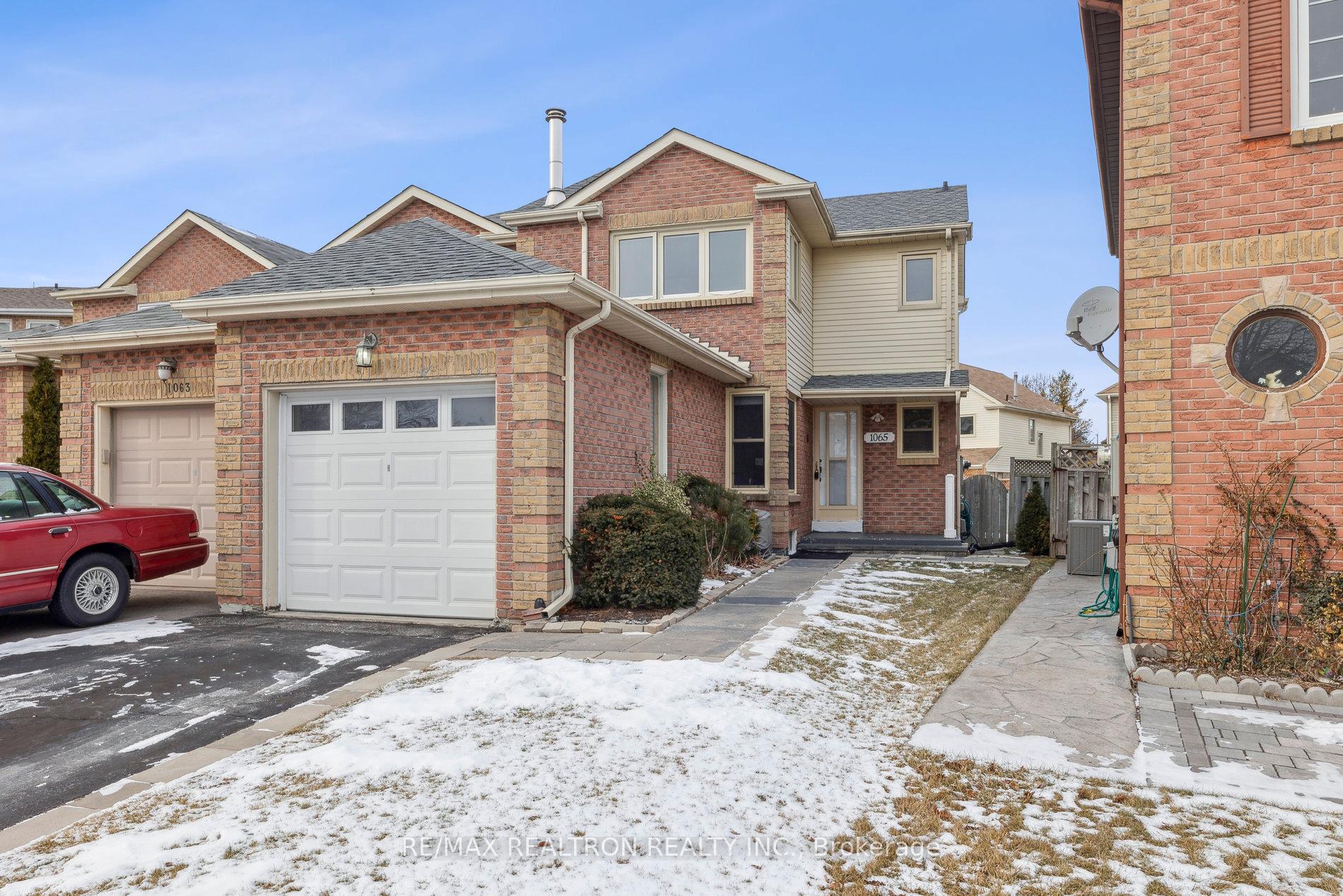 Photo 1 of 1065 Rathmore Crescent, Pickering, Liverpool — HOMEH
