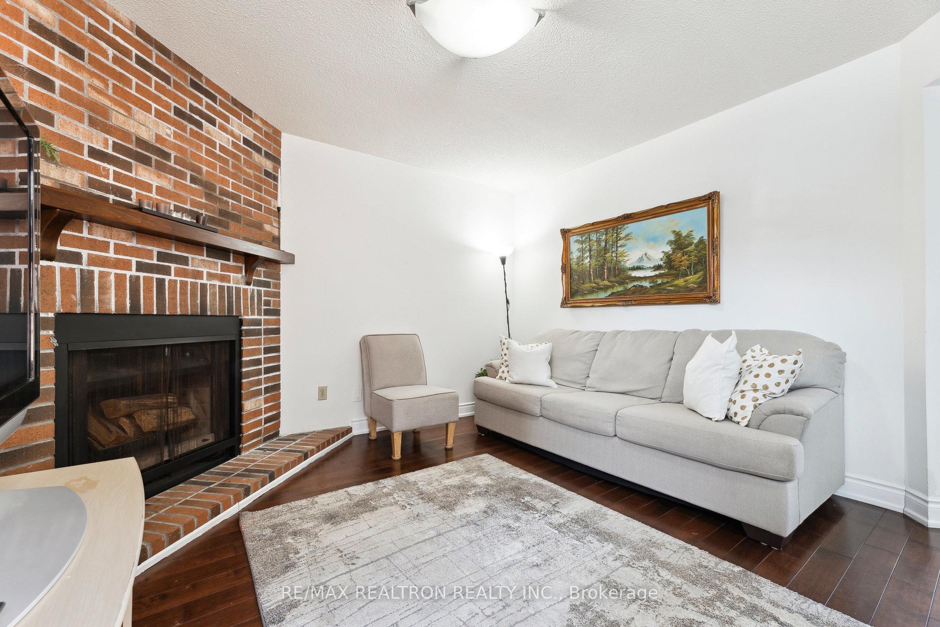 Photo 3 of 1065 Rathmore Crescent, Pickering, Liverpool — HOMEH