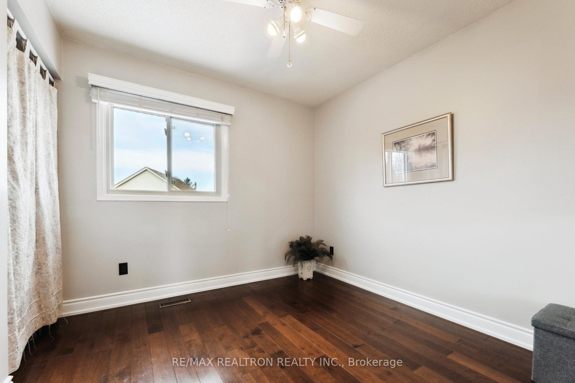 Photo 13 of 1065 Rathmore Crescent, Pickering, Liverpool — HOMEH