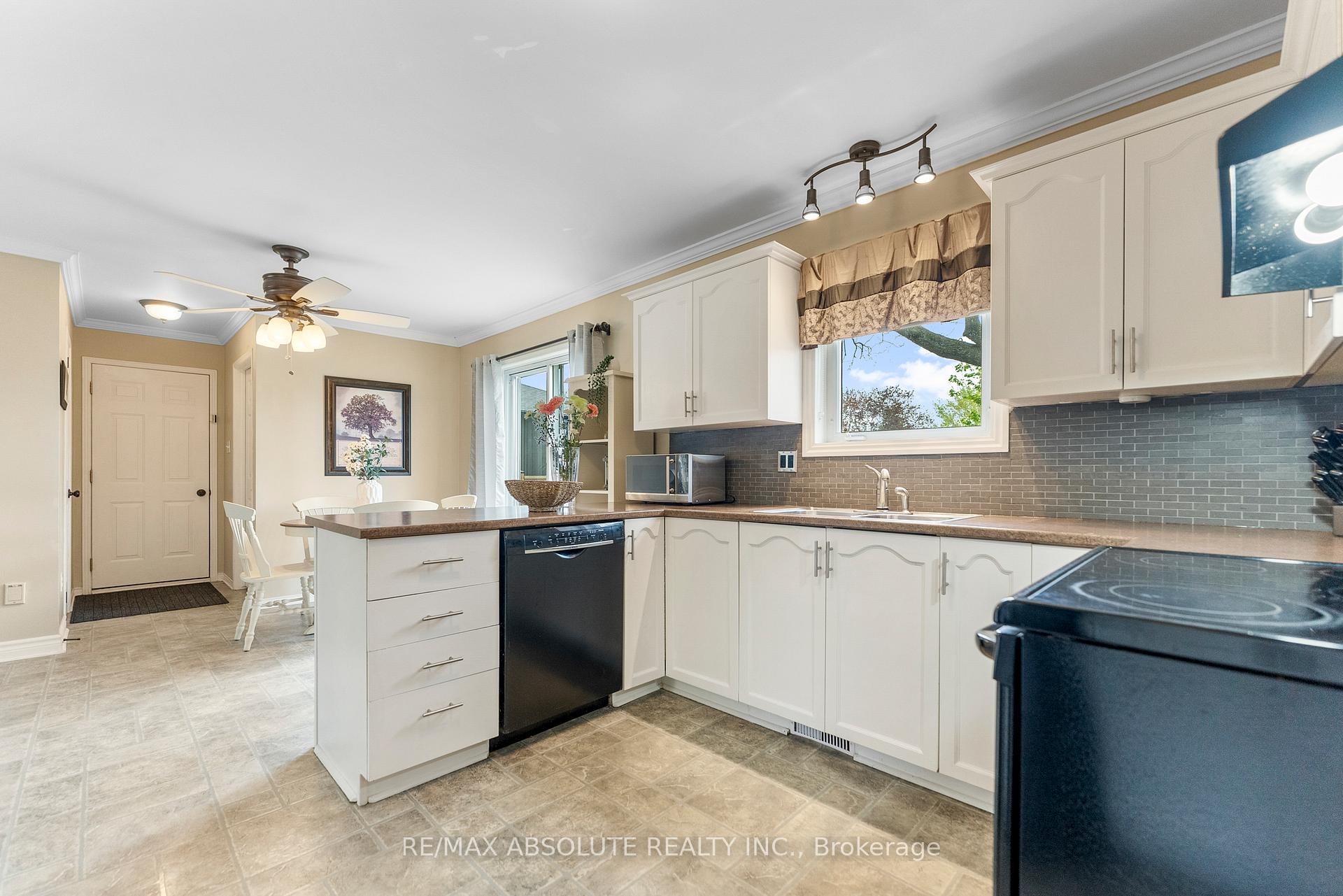 Photo 17 of 10 Gardner Street, Arnprior — HOMEH