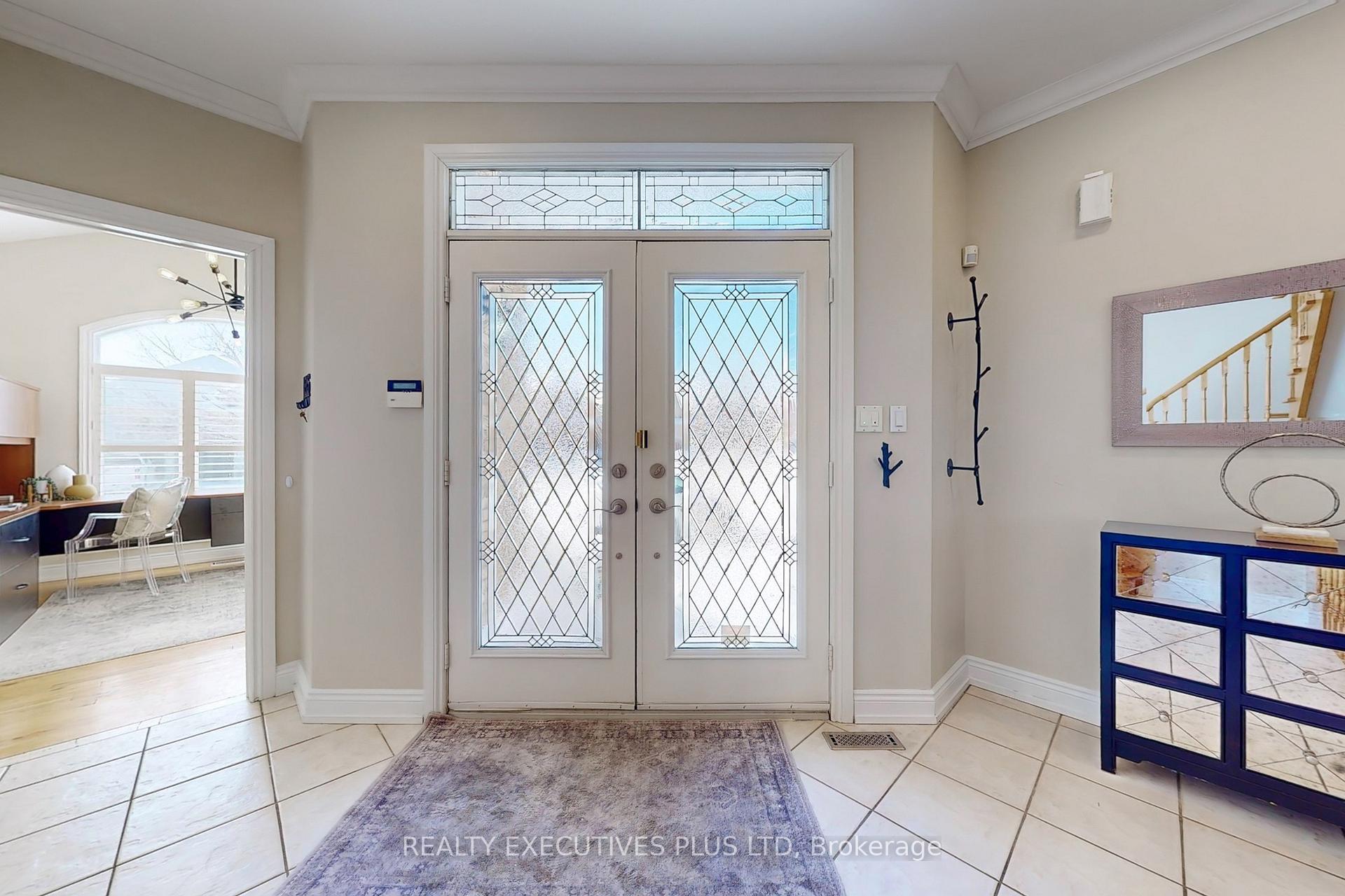 Photo 3 of 525 Summerpark Crescent, Pickering, Amberlea — HOMEH