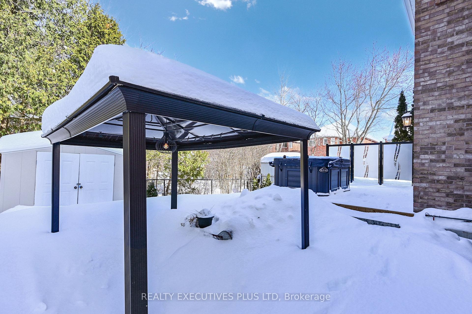 Photo 34 of 525 Summerpark Crescent, Pickering, Amberlea — HOMEH