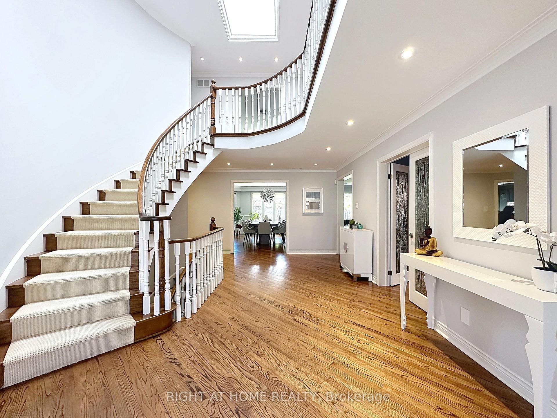 Photo 6 of 60 Helena Gardens, Vaughan, Crestwood-Springfarm-Yorkhill — HOMEH