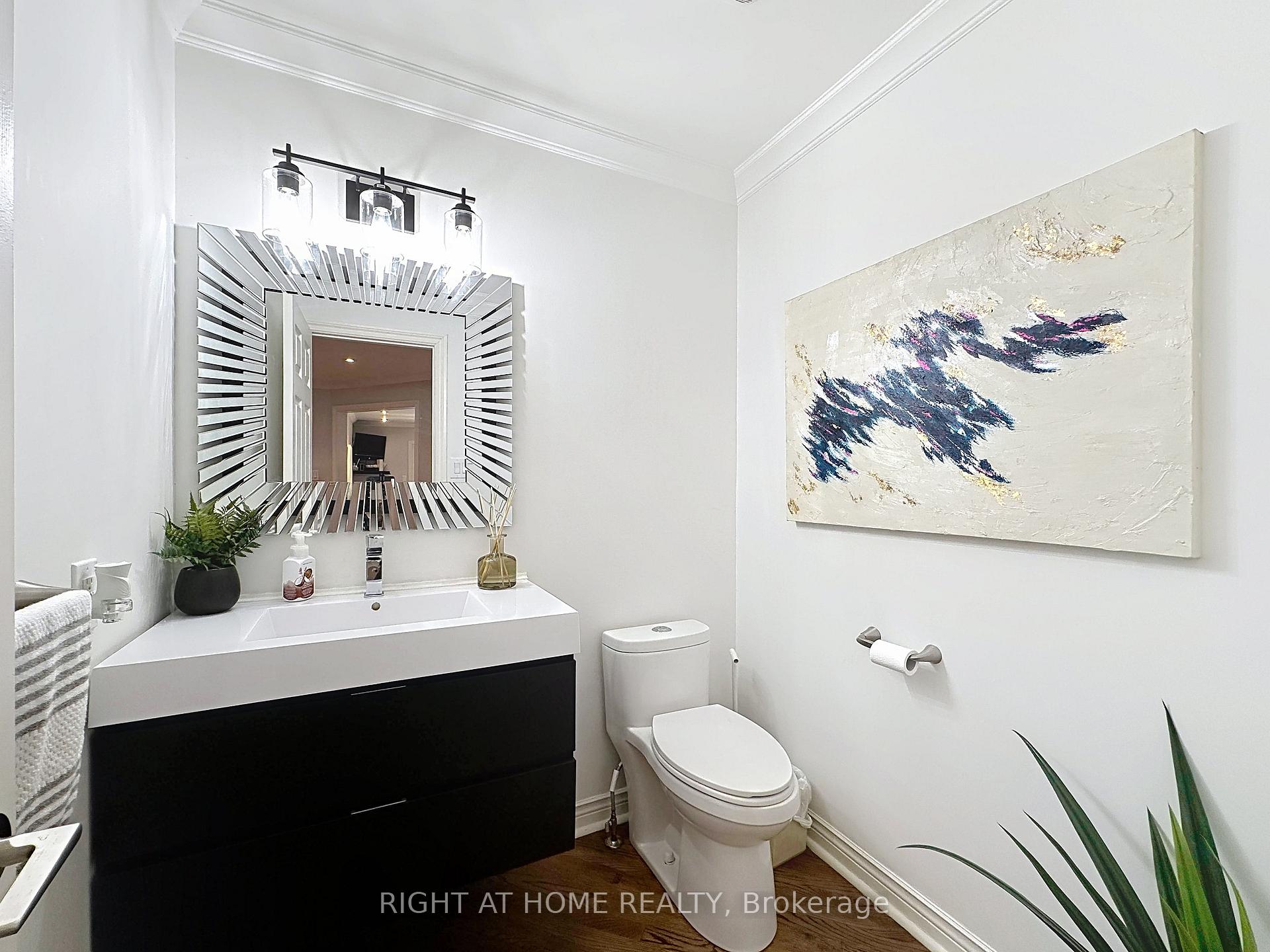 Photo 23 of 60 Helena Gardens, Vaughan, Crestwood-Springfarm-Yorkhill — HOMEH