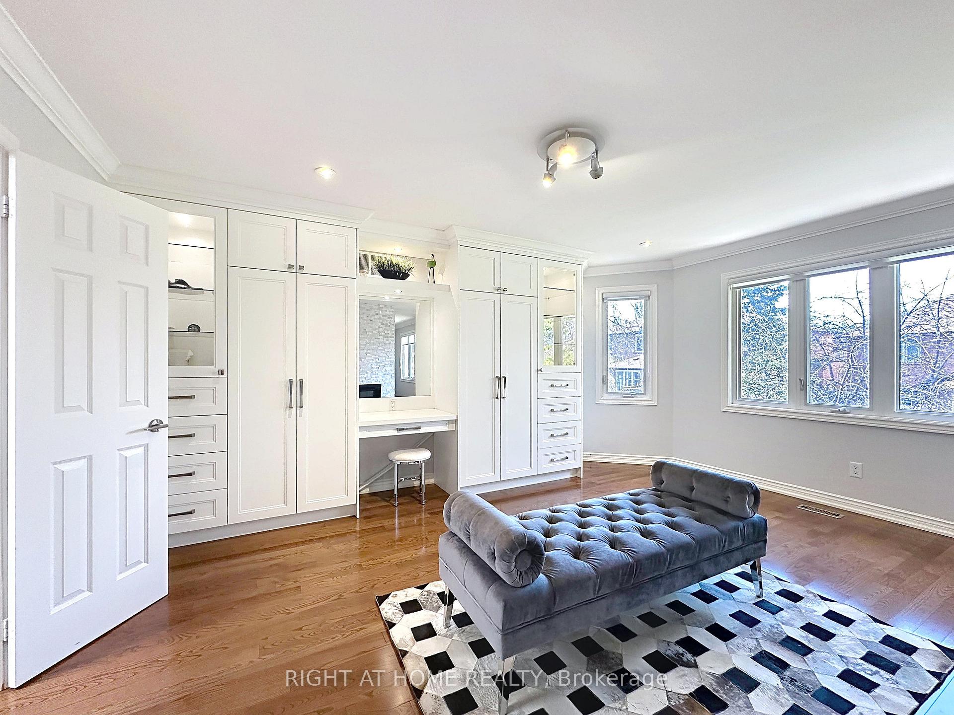 Photo 24 of 60 Helena Gardens, Vaughan, Crestwood-Springfarm-Yorkhill — HOMEH