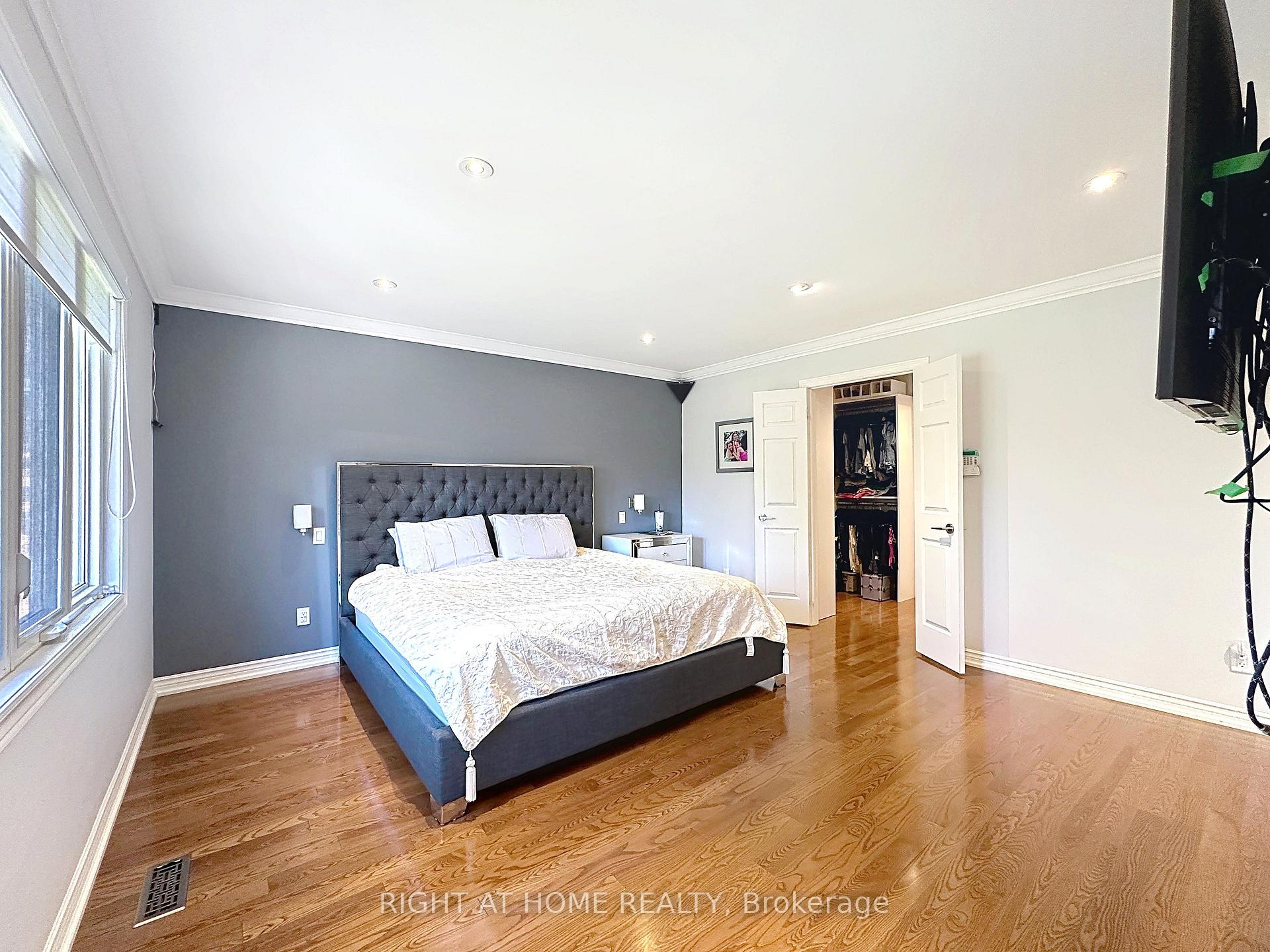 Photo 26 of 60 Helena Gardens, Vaughan, Crestwood-Springfarm-Yorkhill — HOMEH