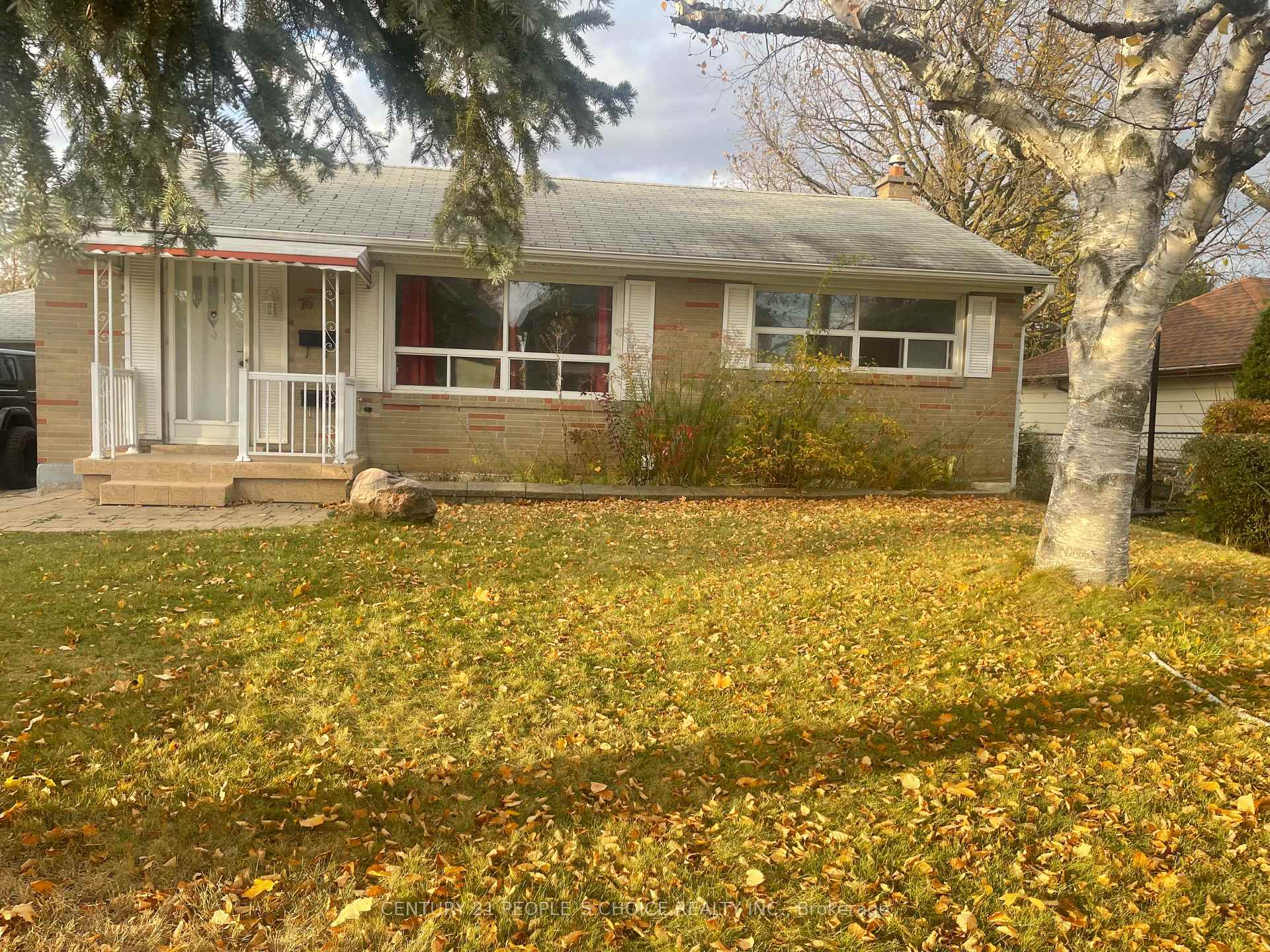 Photo 2 of Unit Upper, 76 Hurricane Avenue, Vaughan, West Woodbridge — HOMEH