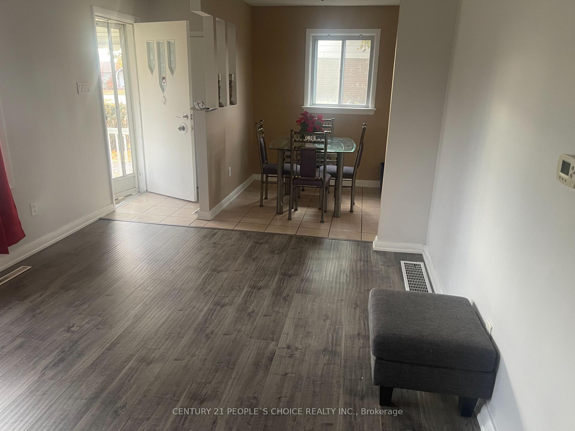 Photo 10 of Unit Upper, 76 Hurricane Avenue, Vaughan, West Woodbridge — HOMEH