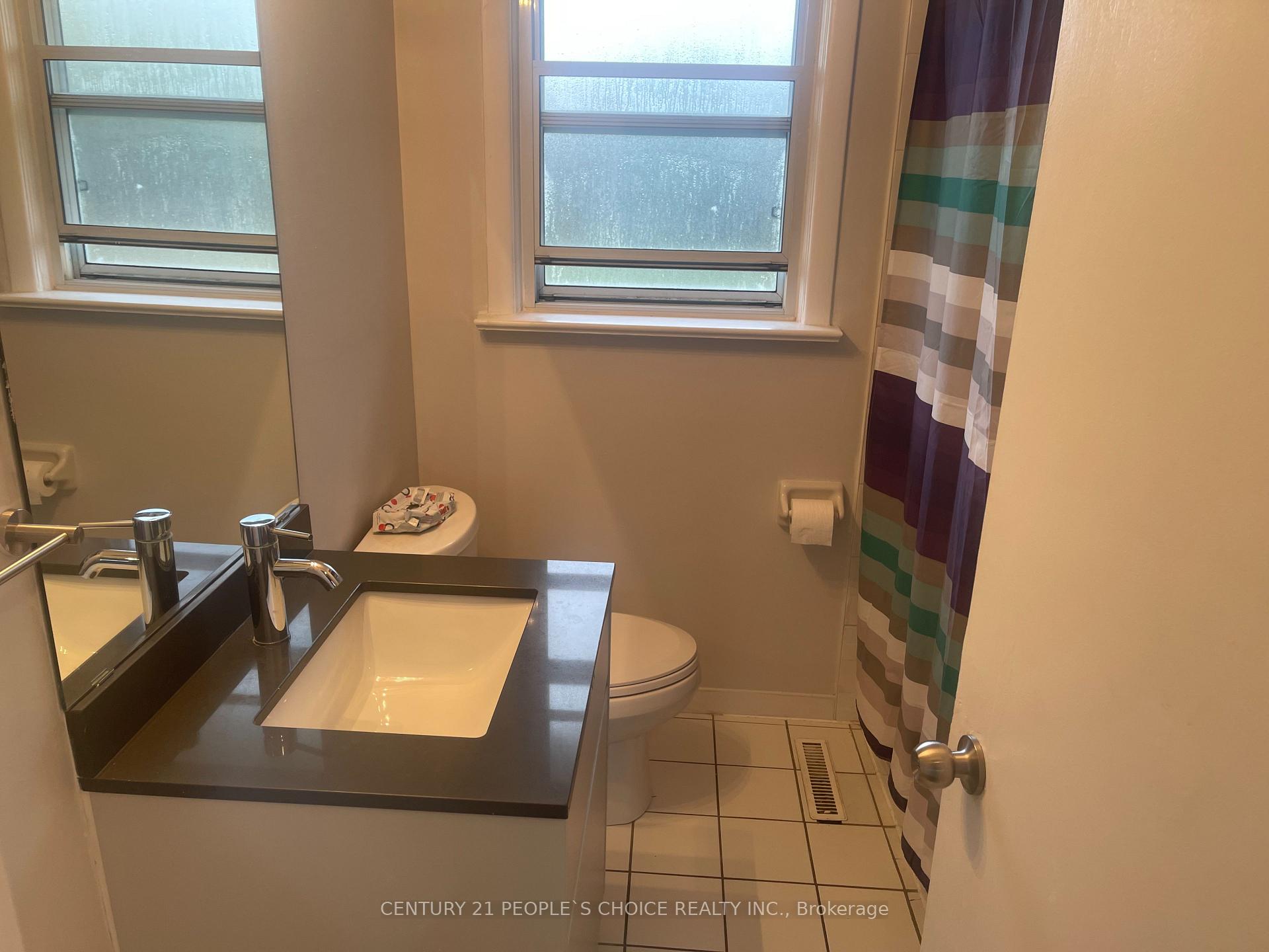 Photo 14 of Unit Upper, 76 Hurricane Avenue, Vaughan, West Woodbridge — HOMEH