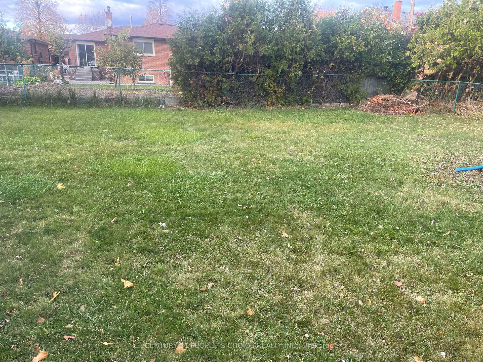 Photo 15 of Unit Upper, 76 Hurricane Avenue, Vaughan, West Woodbridge — HOMEH
