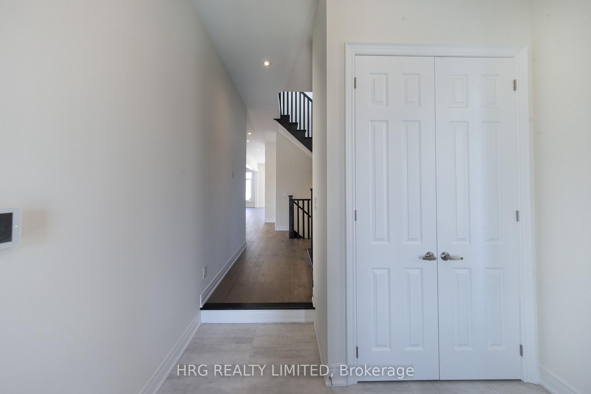 Photo 6 of 22 Brabin Circle, Whitby, Rural Whitby — HOMEH
