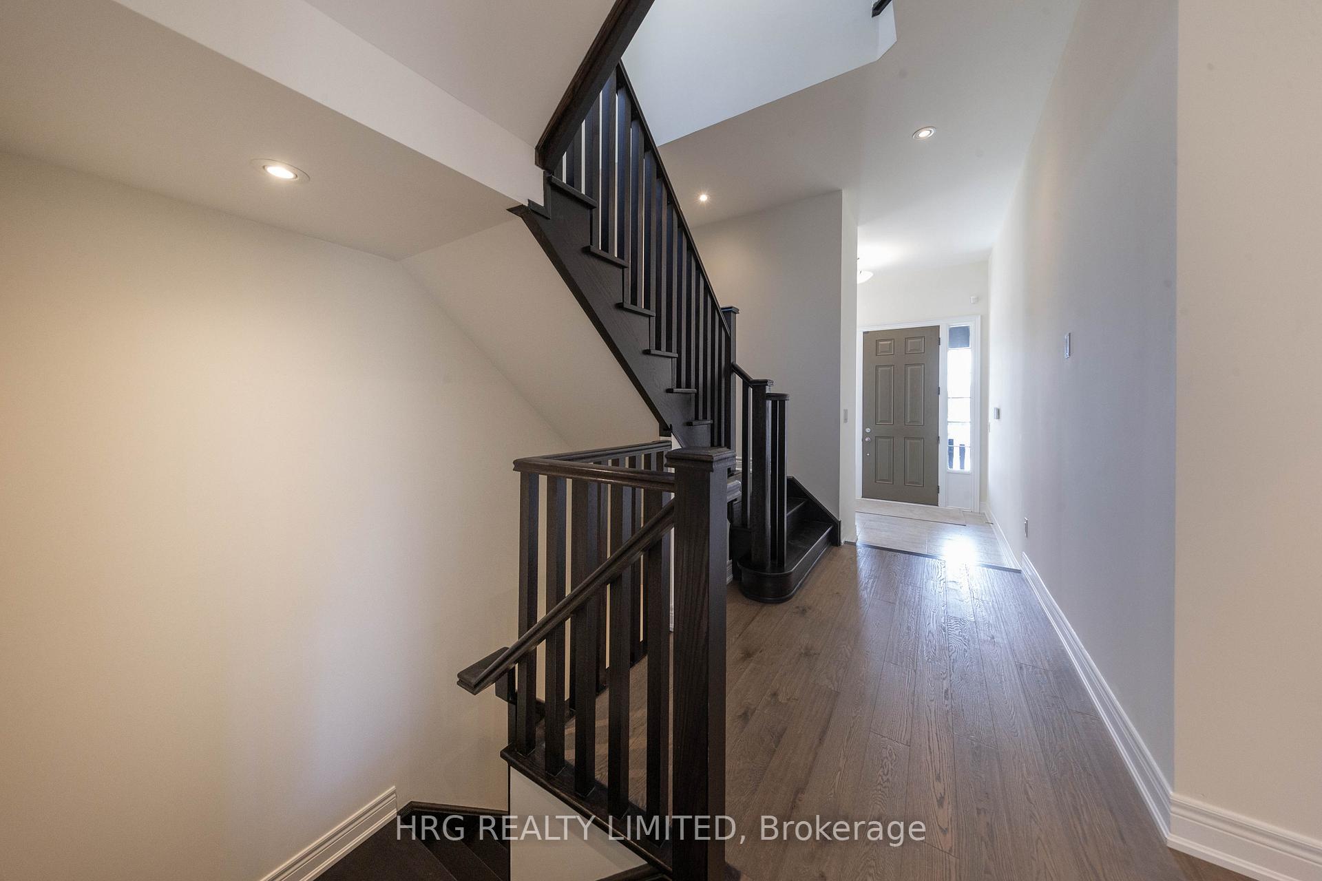 Photo 10 of 22 Brabin Circle, Whitby, Rural Whitby — HOMEH