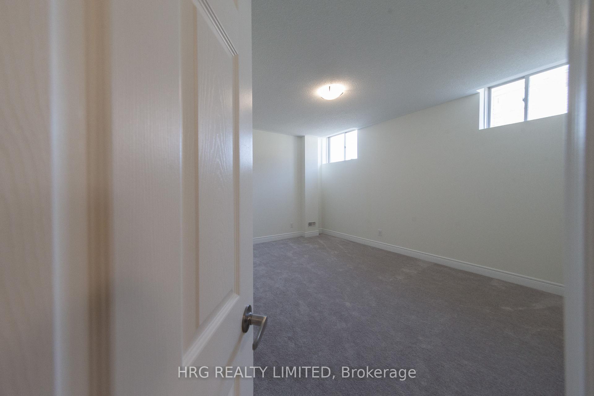 Photo 16 of 22 Brabin Circle, Whitby, Rural Whitby — HOMEH