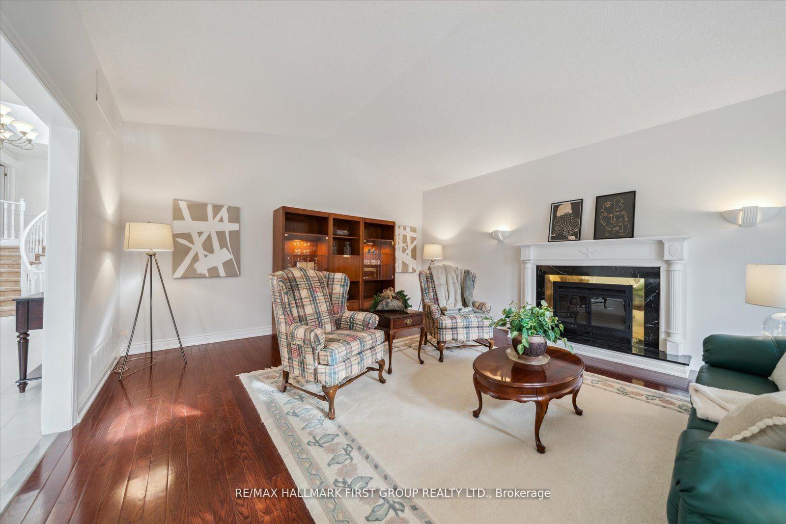 Photo 3 of 944 Duncannon Drive, Pickering, Liverpool — HOMEH