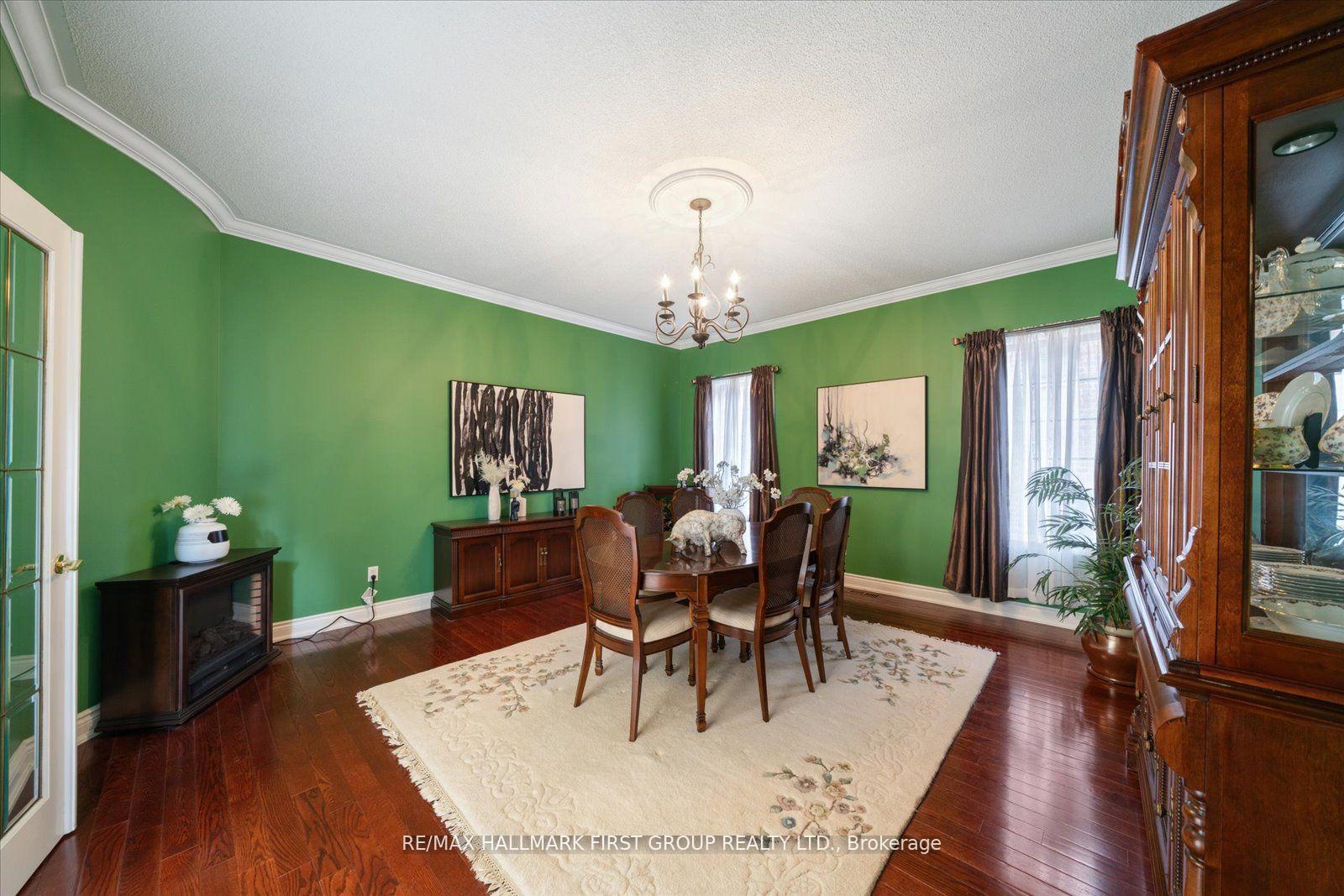 Photo 10 of 944 Duncannon Drive, Pickering, Liverpool — HOMEH