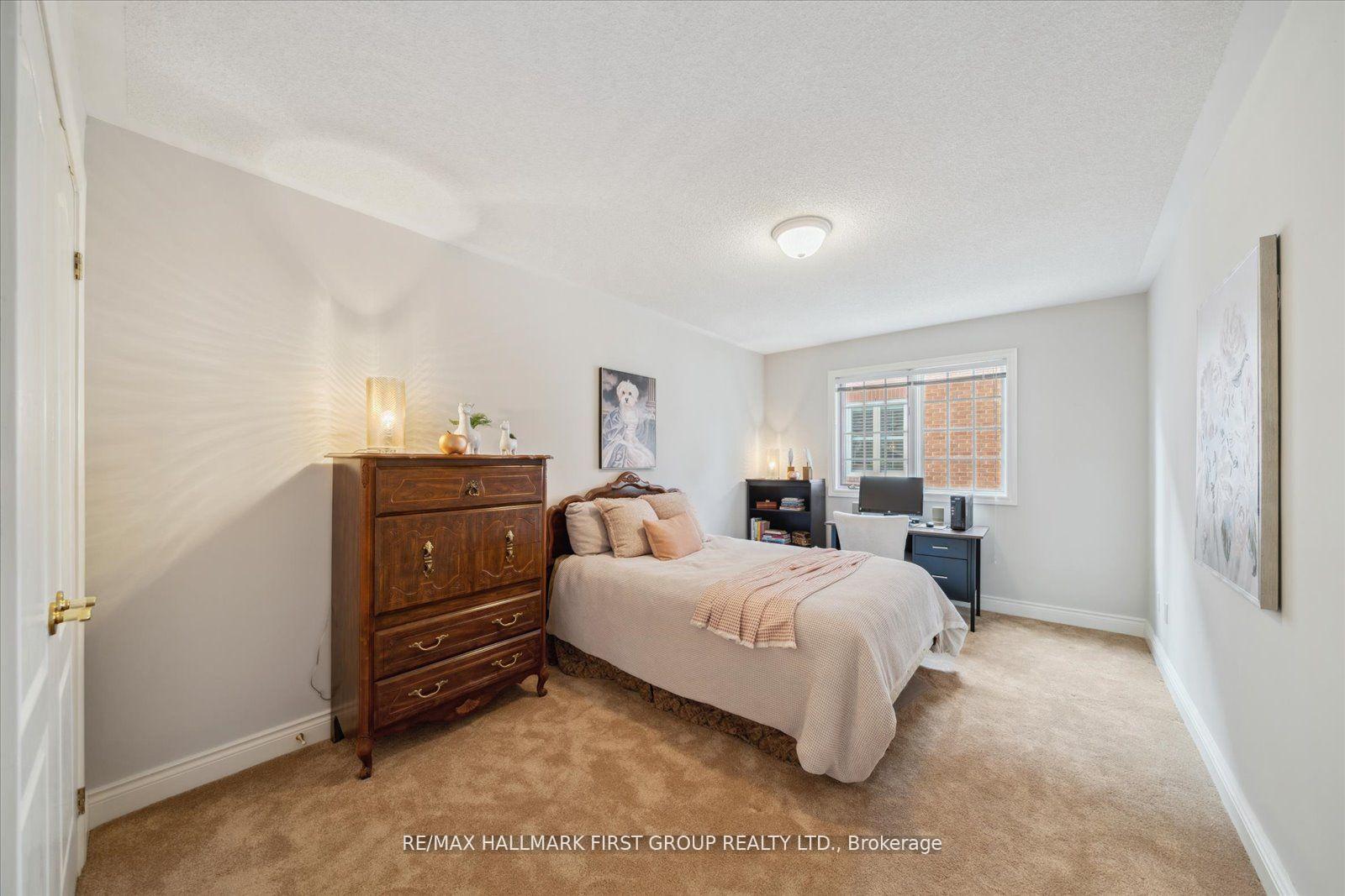 Photo 19 of 944 Duncannon Drive, Pickering, Liverpool — HOMEH