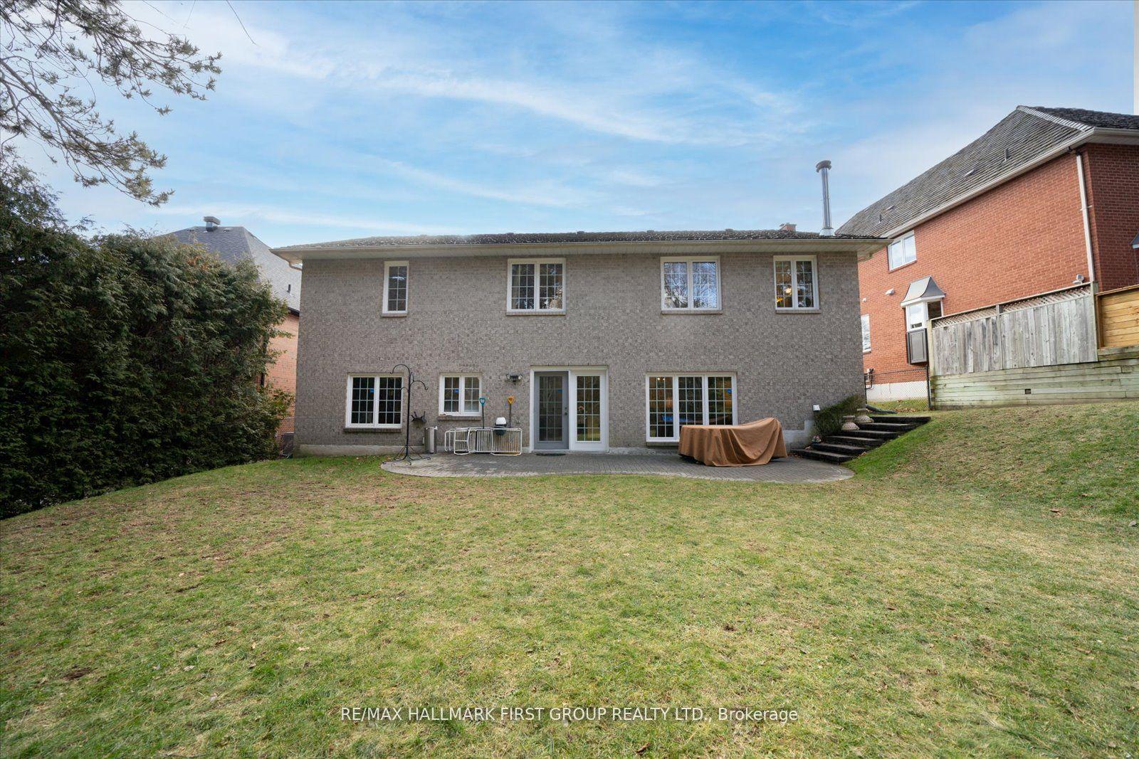 Photo 35 of 944 Duncannon Drive, Pickering, Liverpool — HOMEH