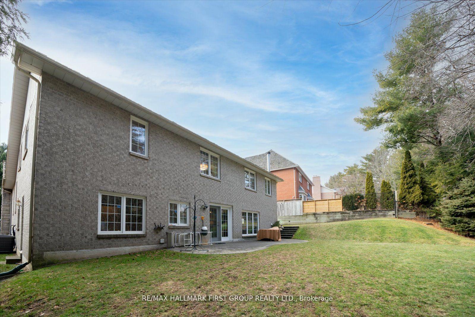 Photo 37 of 944 Duncannon Drive, Pickering, Liverpool — HOMEH