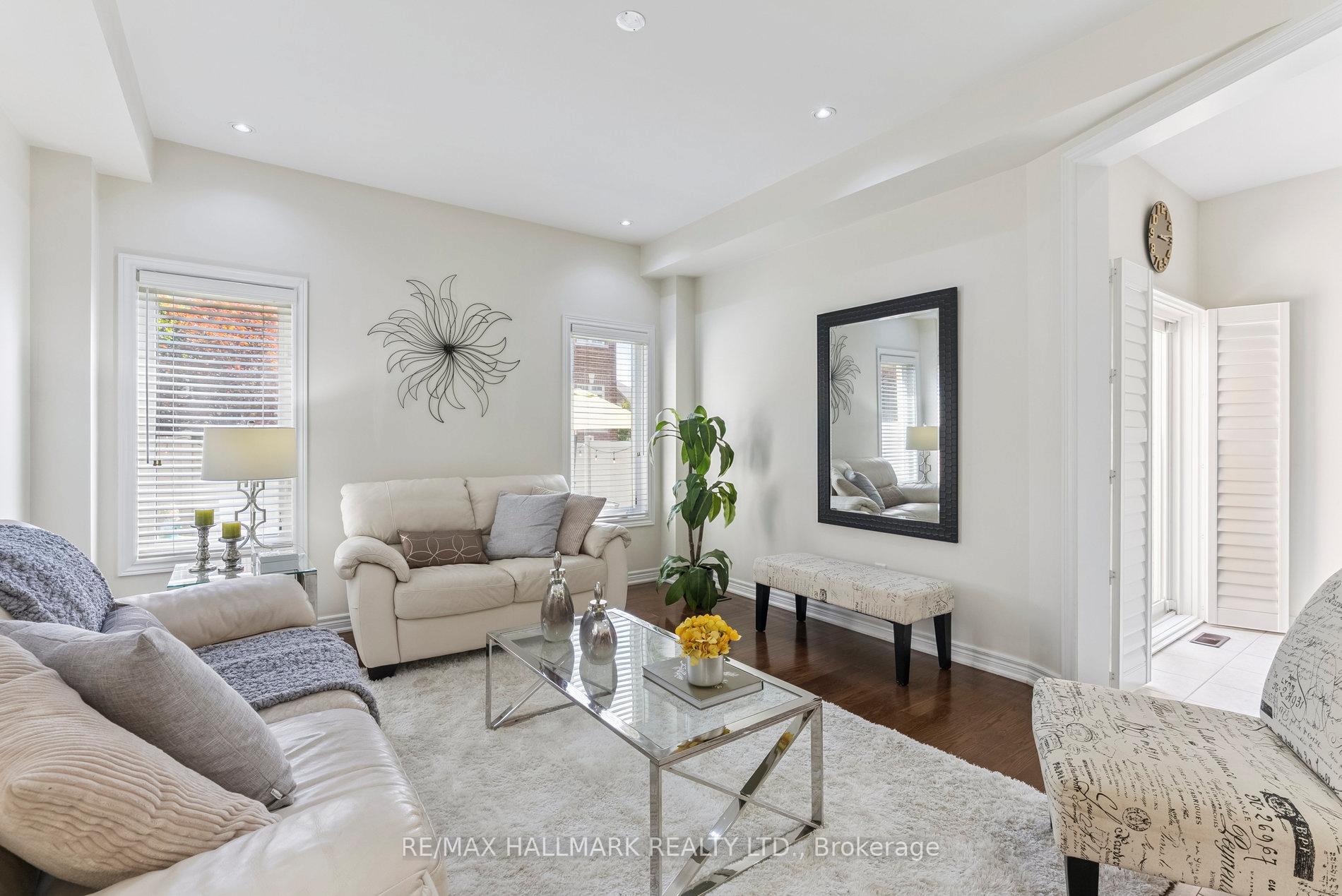 Photo 12 of 73 Lauderdale Drive, Vaughan, Patterson — HOMEH