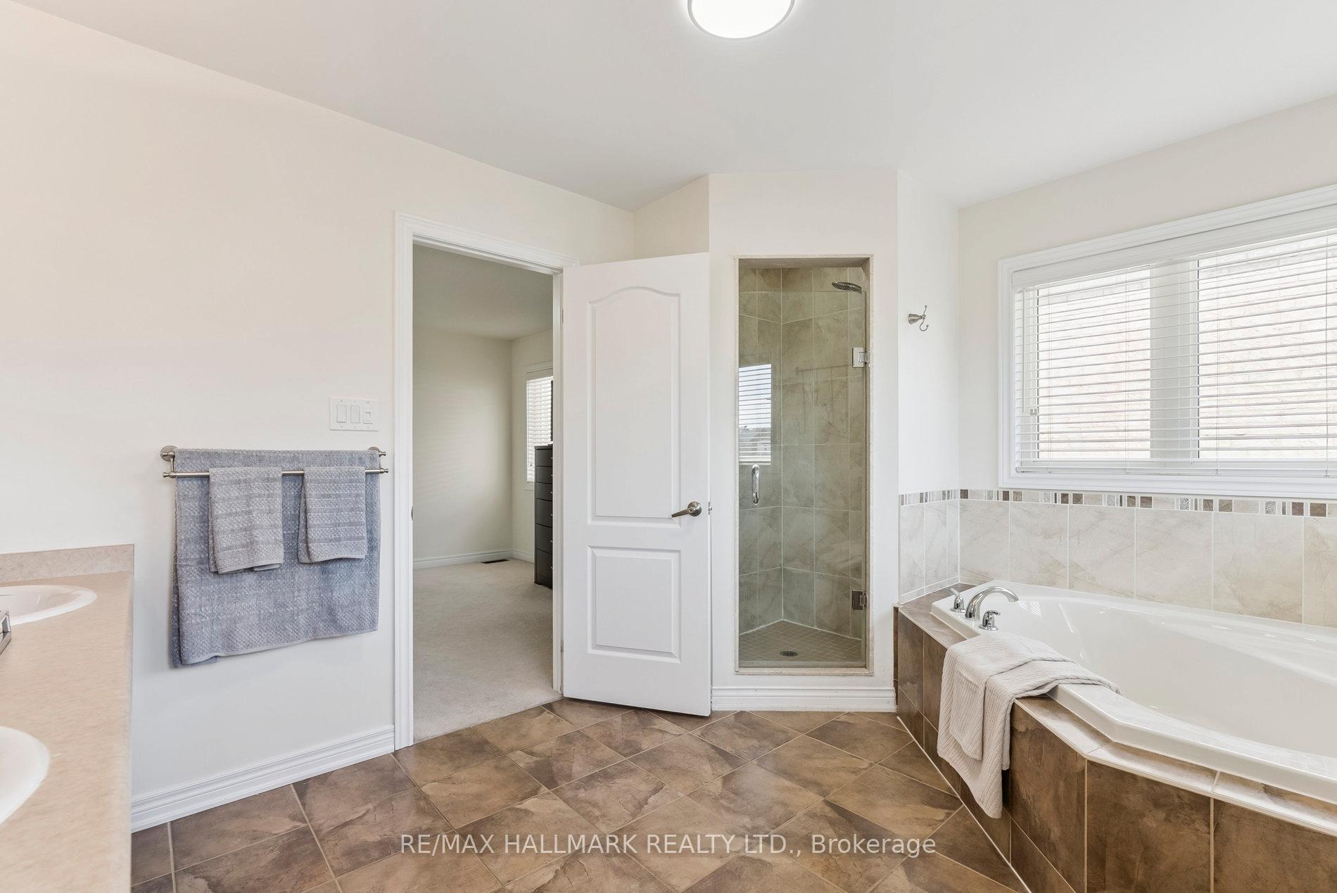 Photo 22 of 73 Lauderdale Drive, Vaughan, Patterson — HOMEH