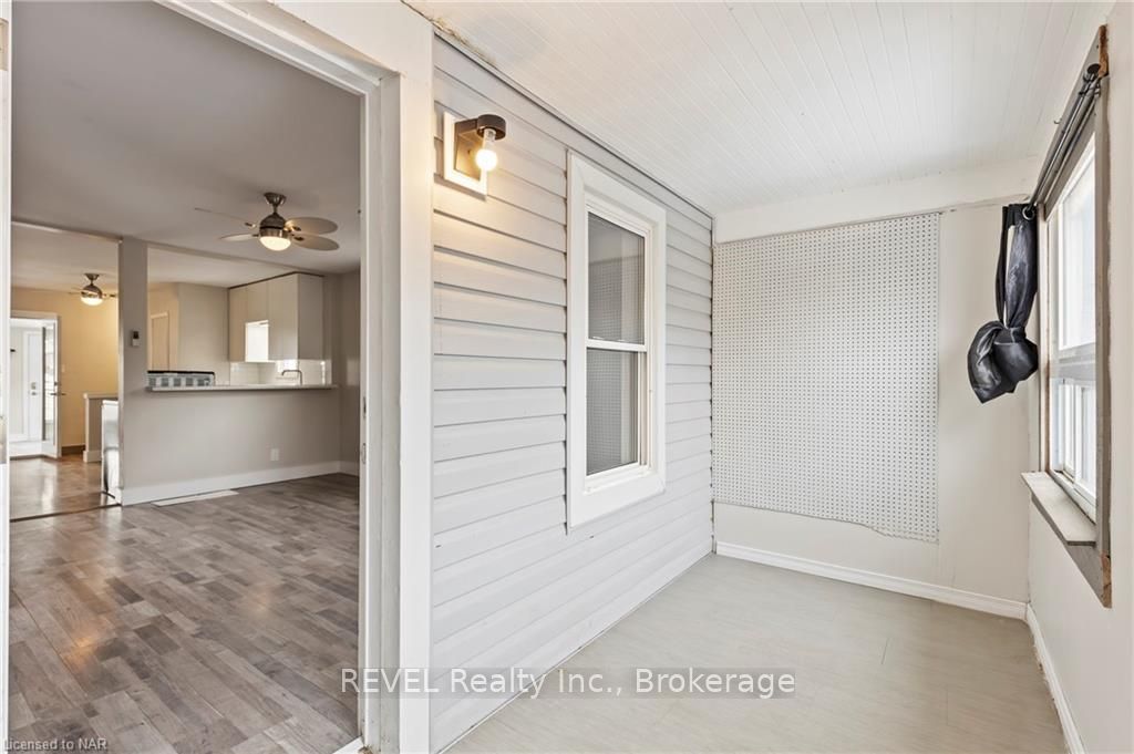 Photo 4 of 28 Mcalpine Avenue S, Welland, Lincoln/Crowland — HOMEH
