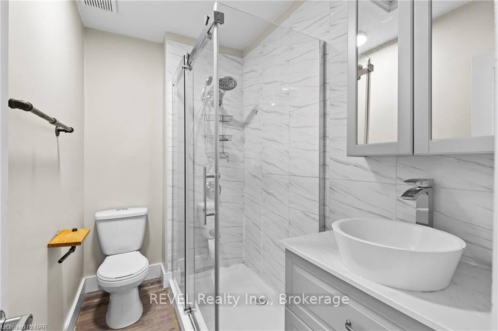 Photo 22 of 28 Mcalpine Avenue S, Welland, Lincoln/Crowland — HOMEH