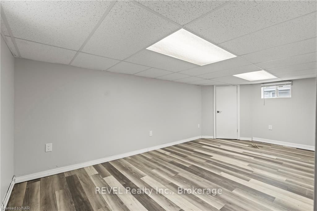 Photo 23 of 28 Mcalpine Avenue S, Welland, Lincoln/Crowland — HOMEH
