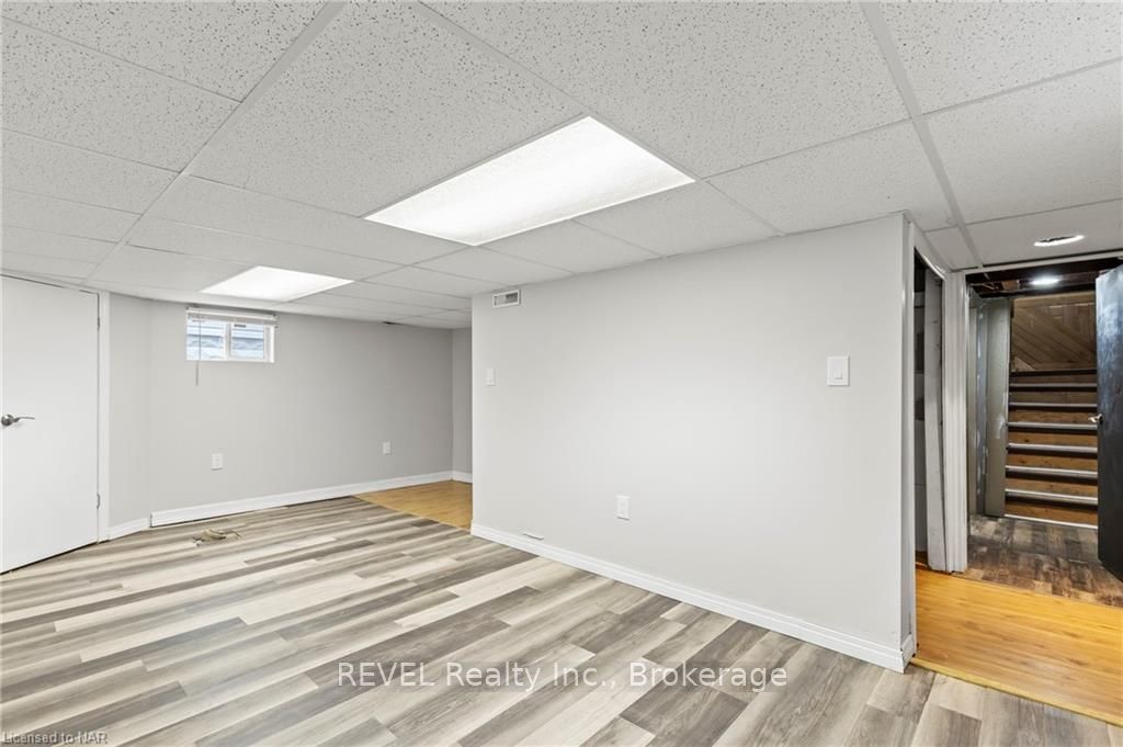 Photo 24 of 28 Mcalpine Avenue S, Welland, Lincoln/Crowland — HOMEH