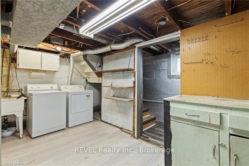 Photo 26 of 28 Mcalpine Avenue S, Welland, Lincoln/Crowland — HOMEH
