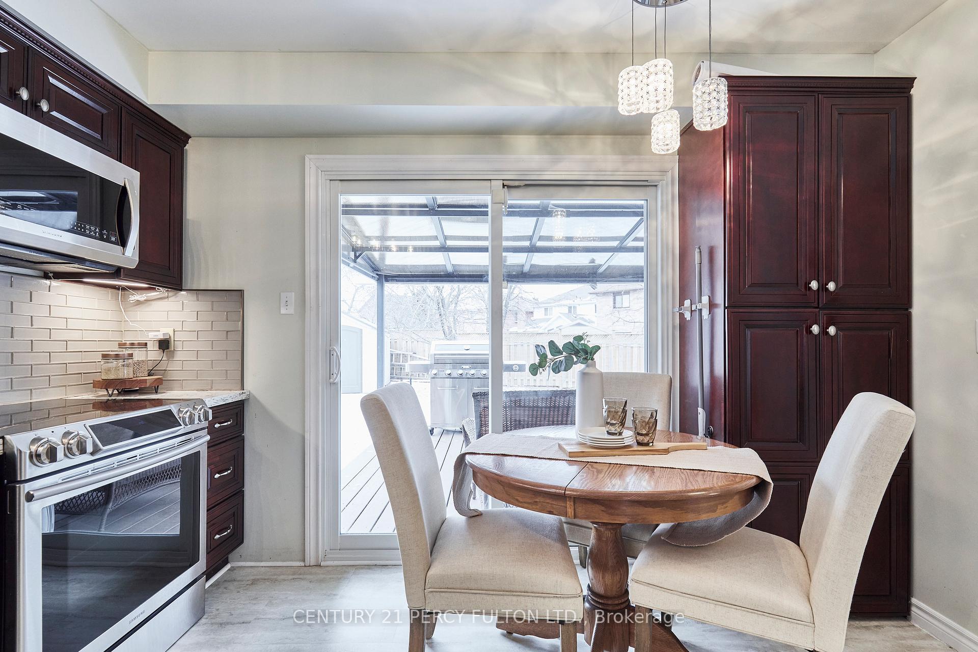 Photo 9 of 1509 Oberon Court, Pickering, Amberlea — HOMEH
