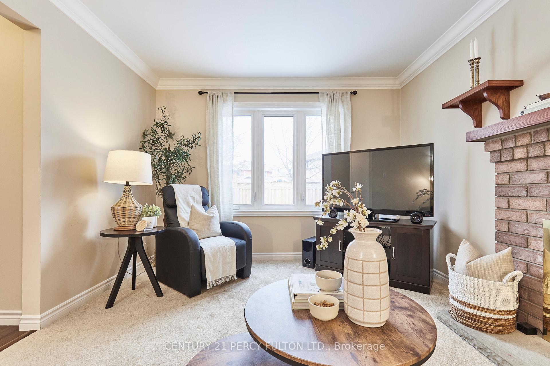 Photo 12 of 1509 Oberon Court, Pickering, Amberlea — HOMEH