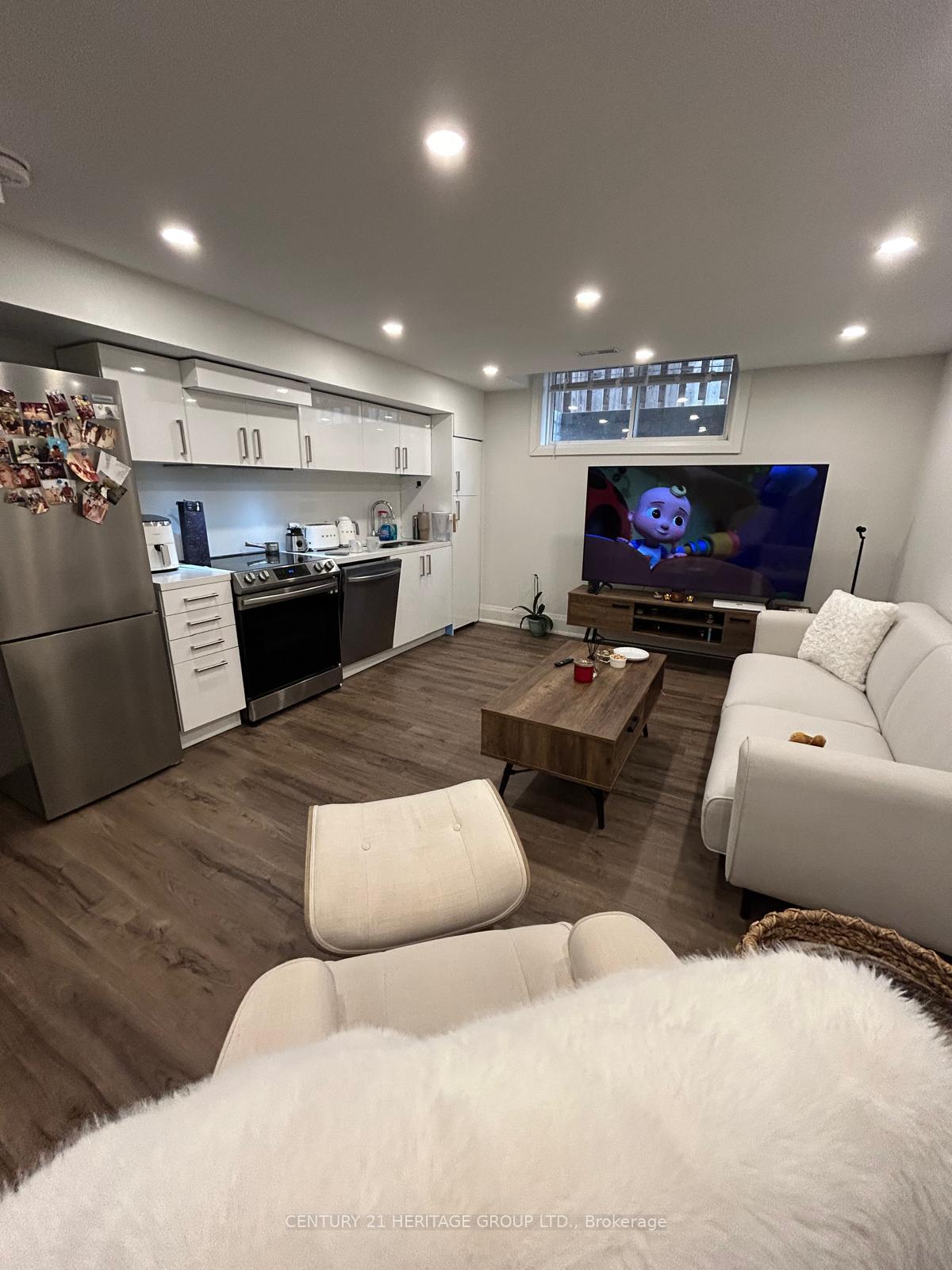Photo 2 of Unit BSMT, 65 Ten Oaks Boulevard, Vaughan, Patterson — HOMEH