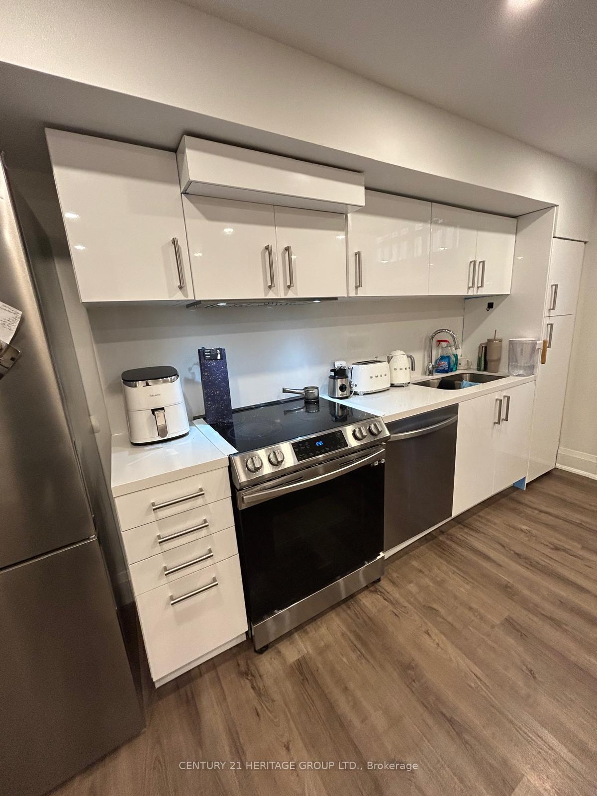 Photo 3 of Unit BSMT, 65 Ten Oaks Boulevard, Vaughan, Patterson — HOMEH