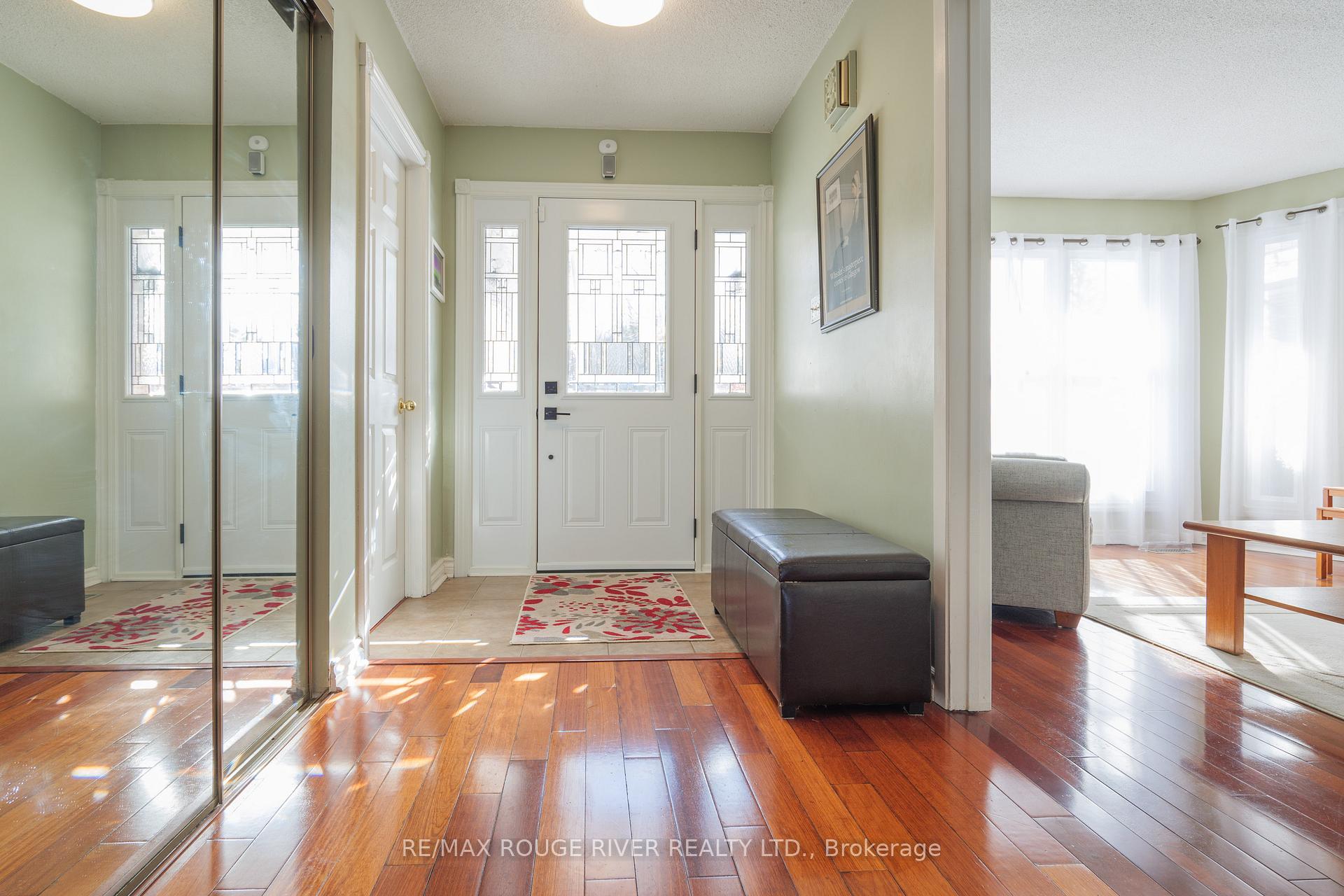 Photo 3 of 360 Sheppard Avenue, Pickering, Rougemount — HOMEH