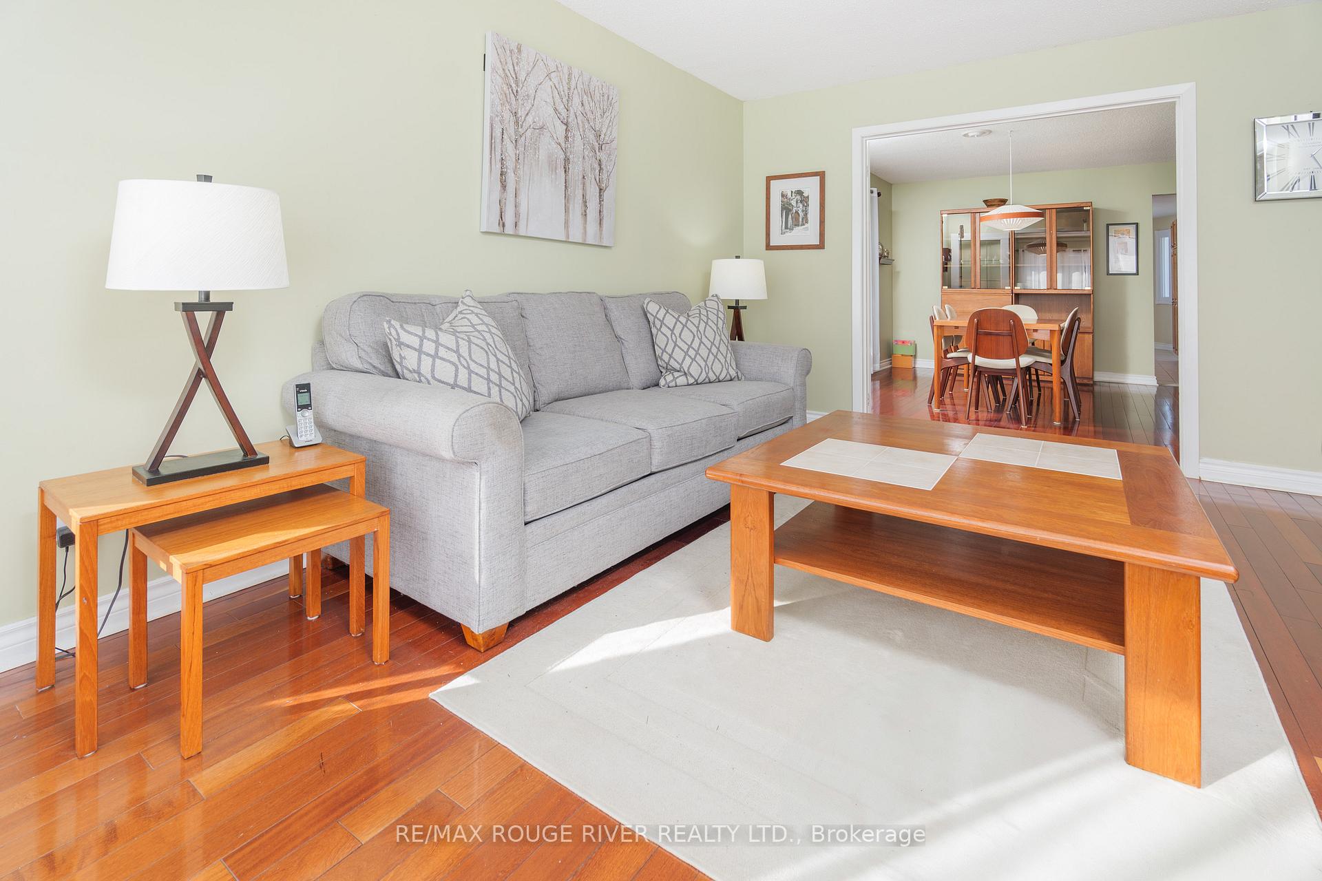 Photo 6 of 360 Sheppard Avenue, Pickering, Rougemount — HOMEH