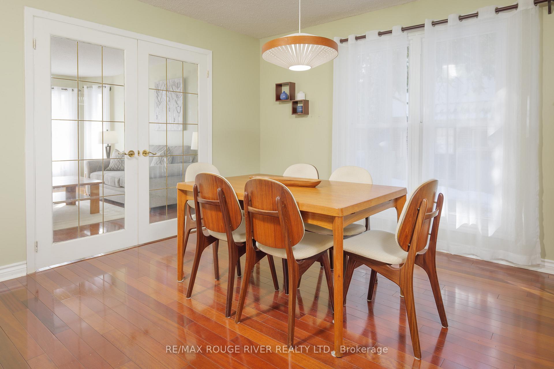 Photo 7 of 360 Sheppard Avenue, Pickering, Rougemount — HOMEH