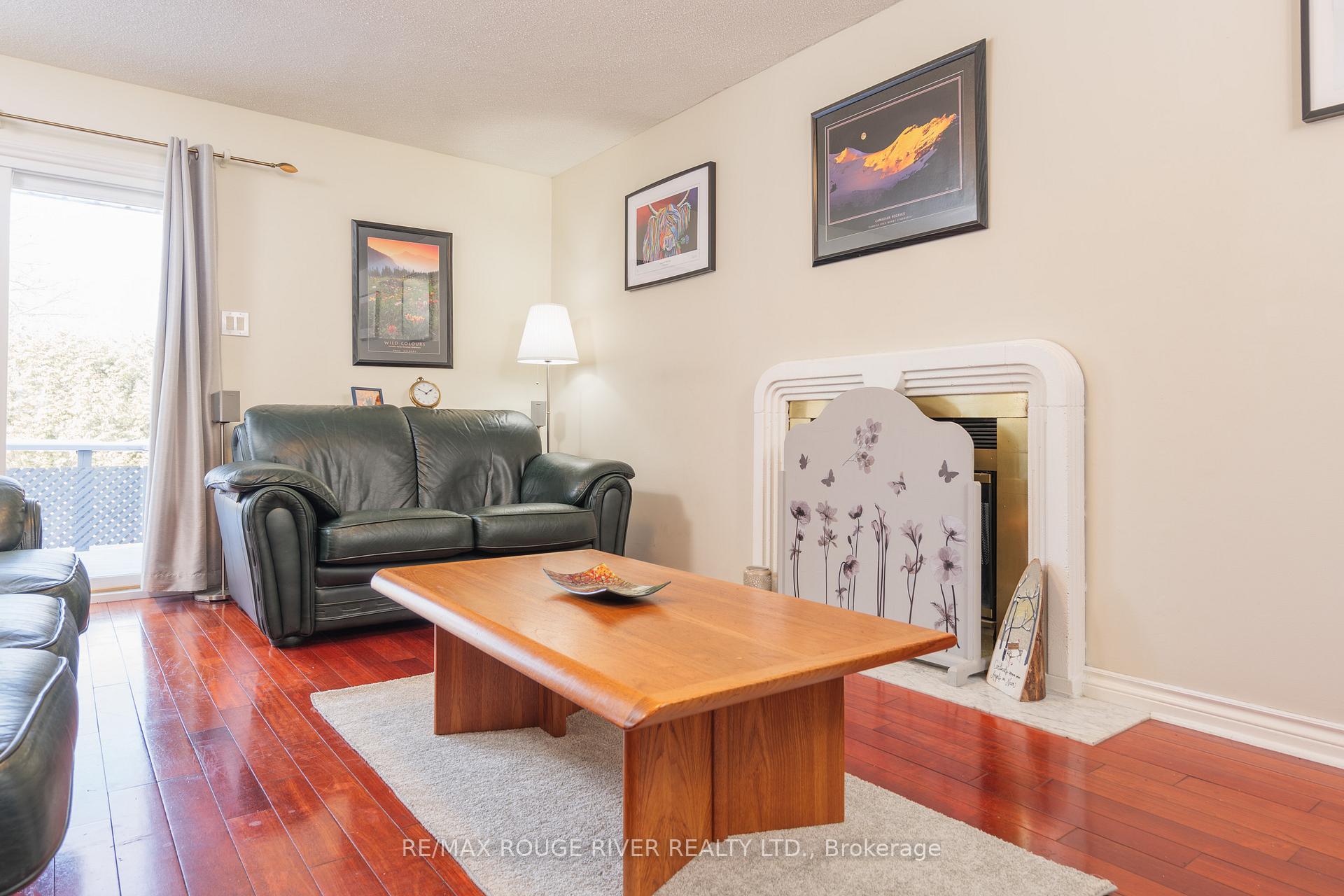 Photo 11 of 360 Sheppard Avenue, Pickering, Rougemount — HOMEH