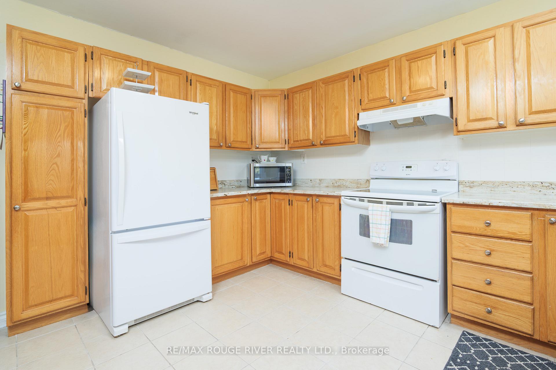 Photo 17 of 360 Sheppard Avenue, Pickering, Rougemount — HOMEH