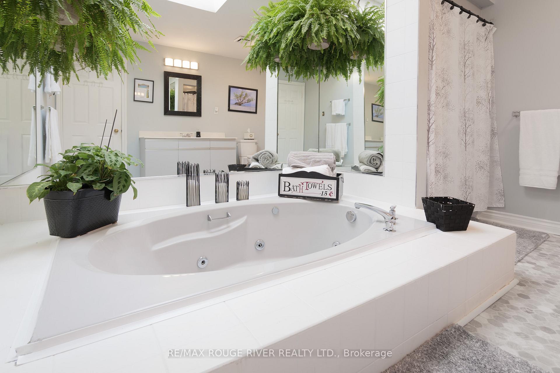 Photo 22 of 360 Sheppard Avenue, Pickering, Rougemount — HOMEH