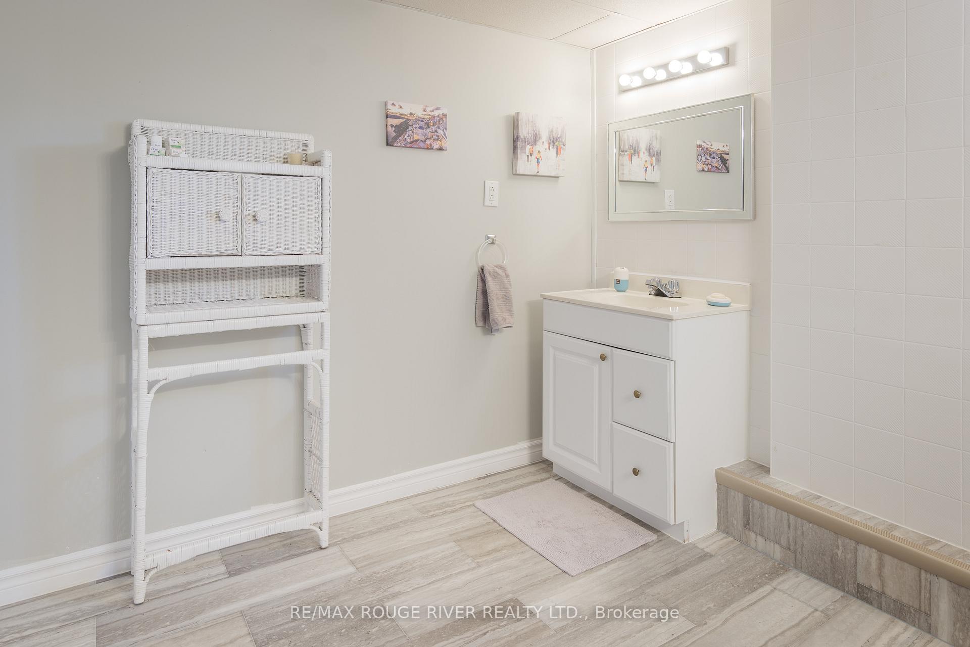 Photo 26 of 360 Sheppard Avenue, Pickering, Rougemount — HOMEH