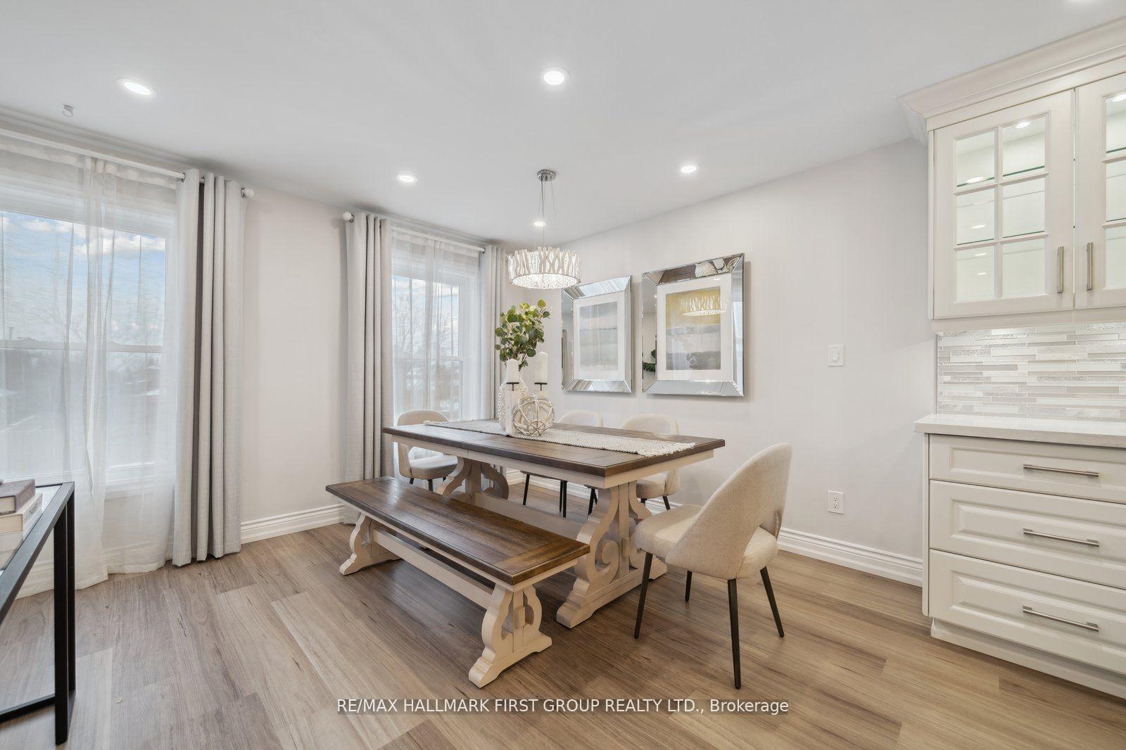 Photo 4 of 673 Chiron Crescent, Pickering, Amberlea — HOMEH