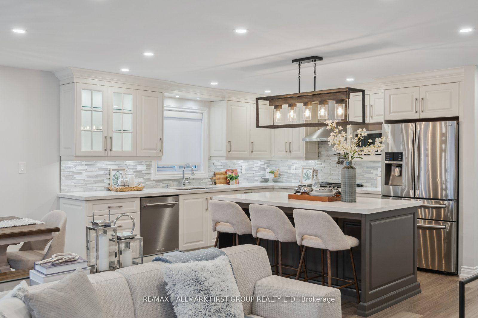Photo 5 of 673 Chiron Crescent, Pickering, Amberlea — HOMEH